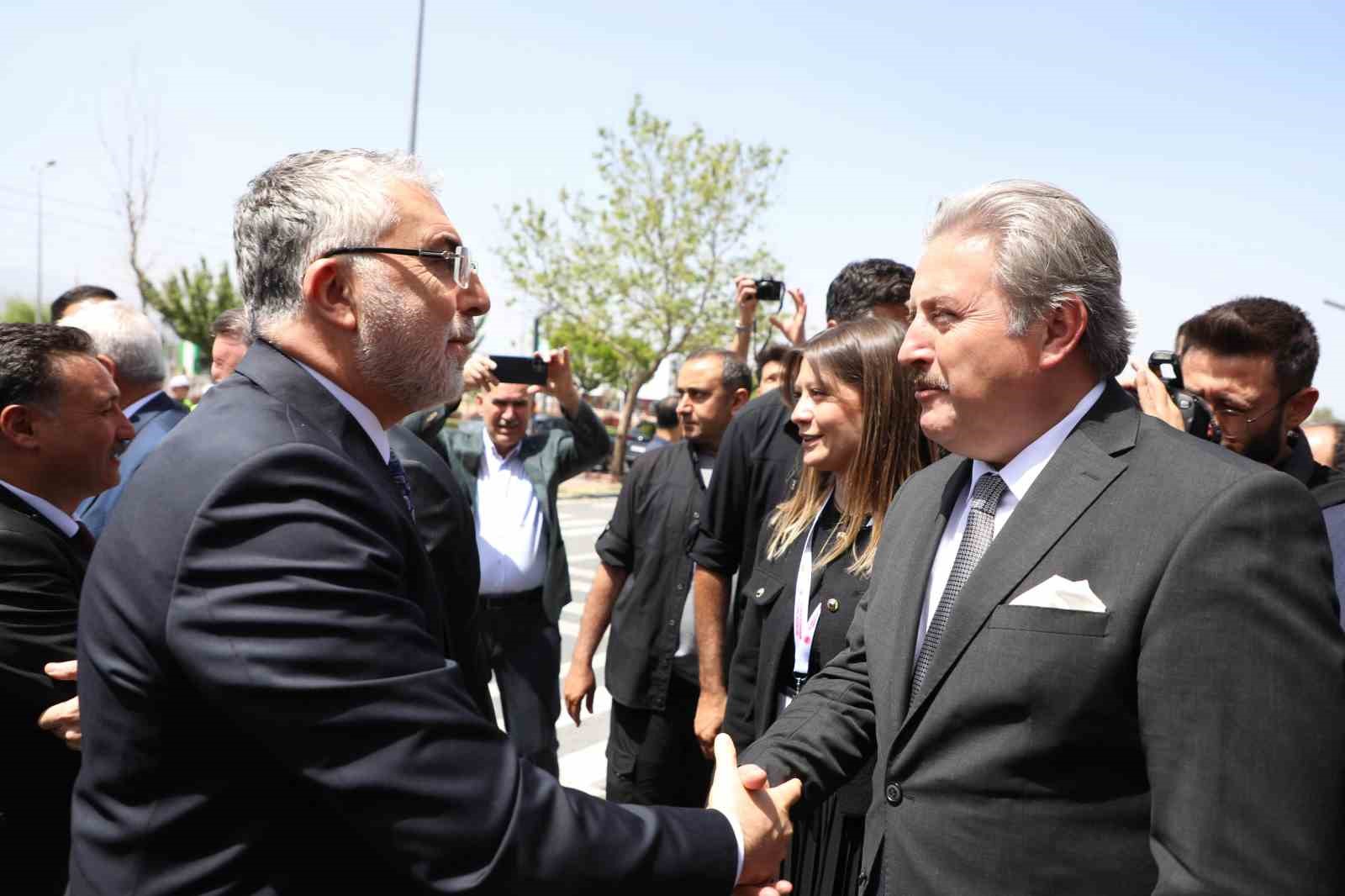 Melikgazi Belediyesi, İş Sağlığı Ve G&uuml;venliği Fuarında stant a&ccedil;tı
