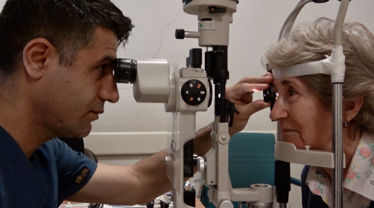 Ağrı’da bir ilk: 78 yaşındaki hastaya "akıllı mercek" ameliyatı başarıyla uygulandı