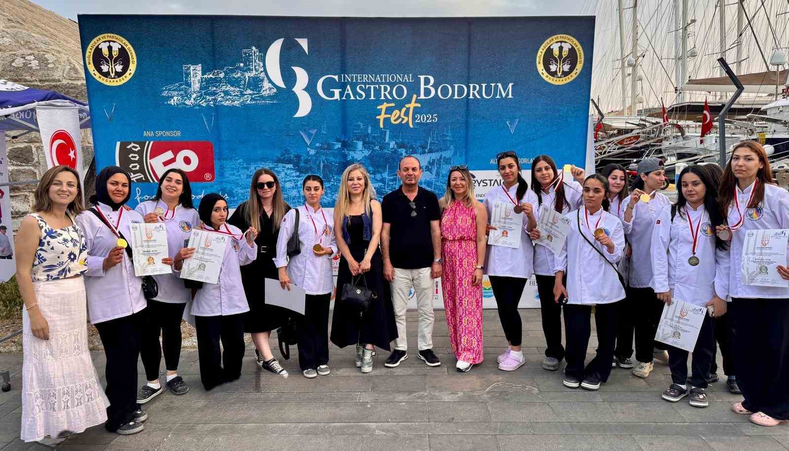 Nene Hatun öğrencilerinden yemek yarışmasında 13 madalya