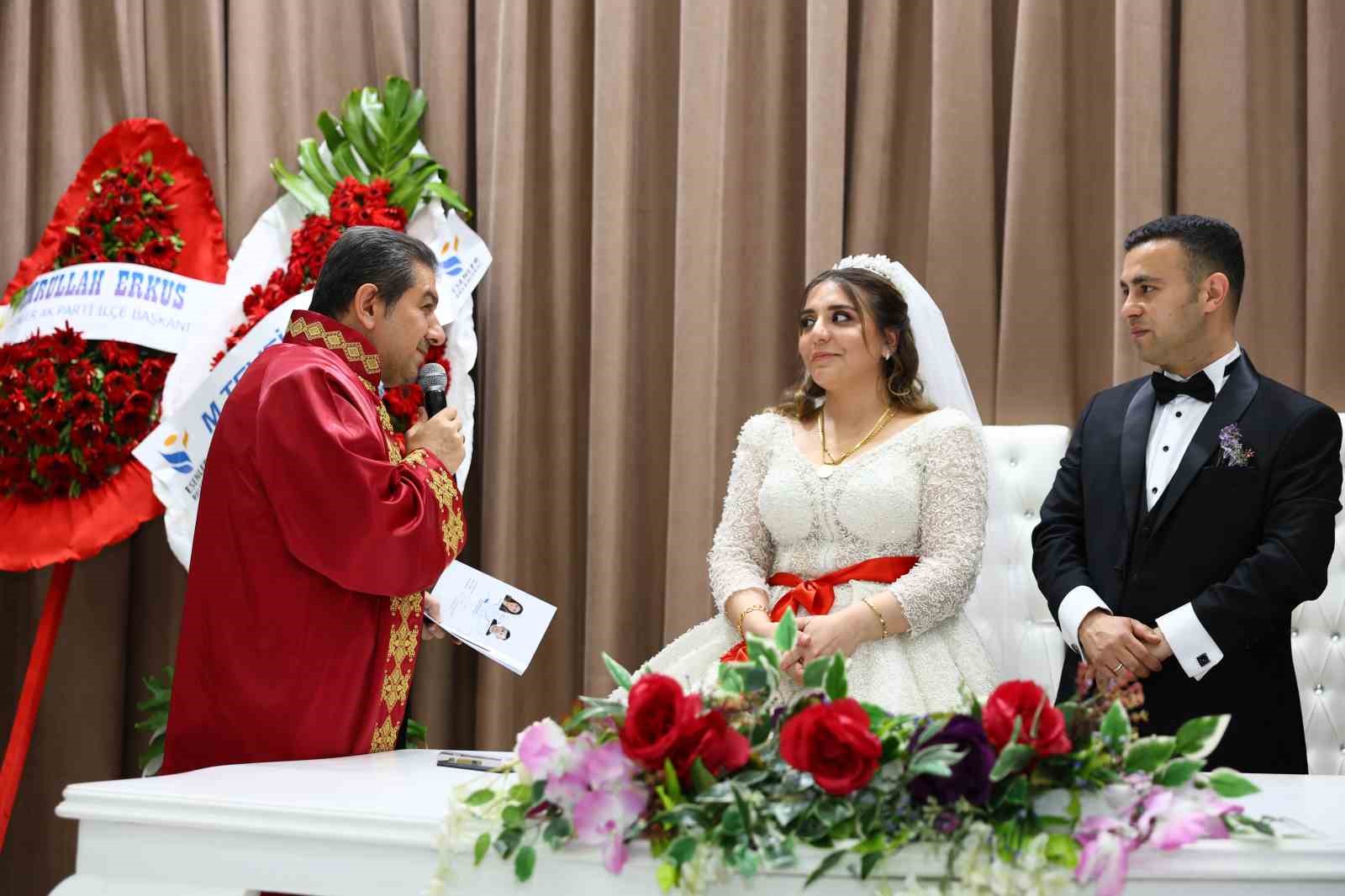 ‘Aile Yılı’na Anlamlı Katkı:  Esenler’de nikah ücretleri kaldırıldı
