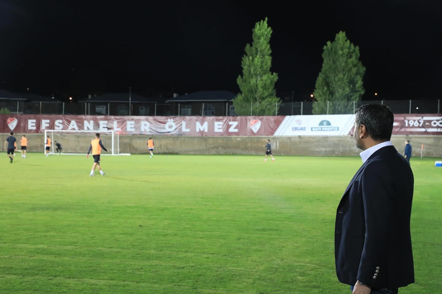 Şerifoğulları: "Elazığ olarak tek yürek takımımızla omuz omuza bir zafer yazalım"