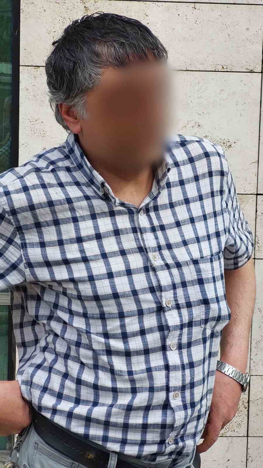 14 yaşındaki kız &ccedil;ocuğuna alkol satan şahıs, etil alkol ve sahte i&ccedil;kiyle yakalandı
