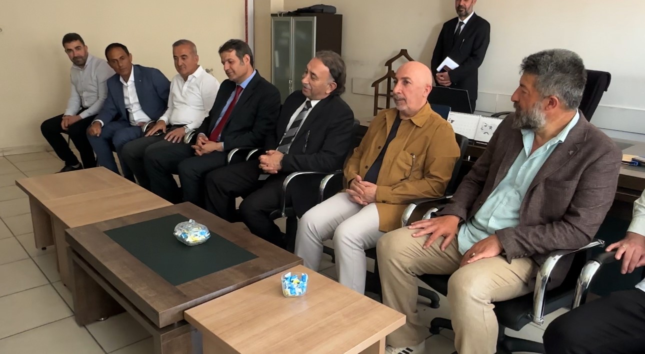 Rekt&ouml;r Gen&ccedil;celep, Y&uuml;ksekova Meslek Y&uuml;ksekokulu i&ccedil;in ayrılan araziyi inceledi
