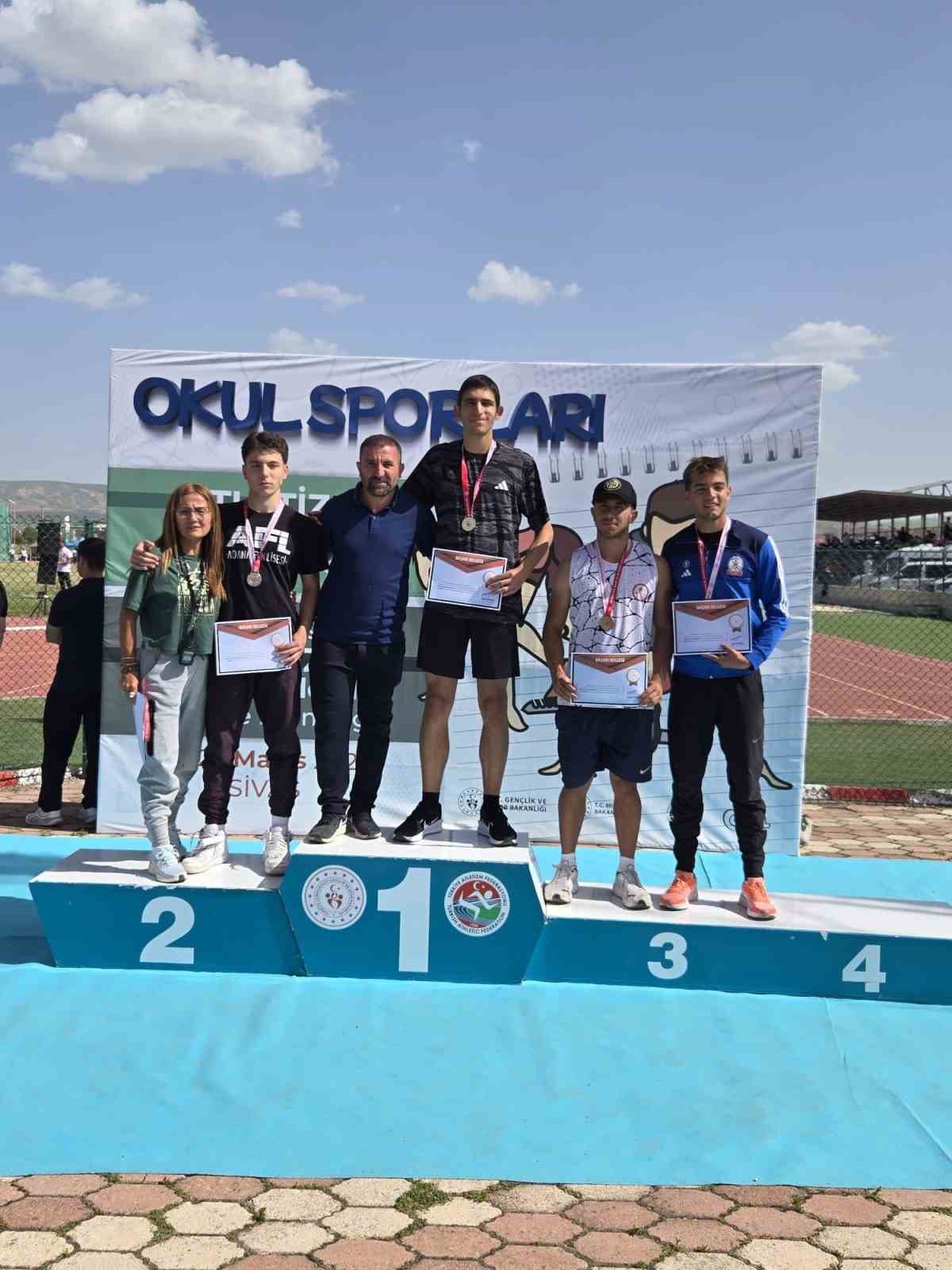 Atletizm şampiyonasında Aydınlı sporcular g&ouml;z doldurdu
