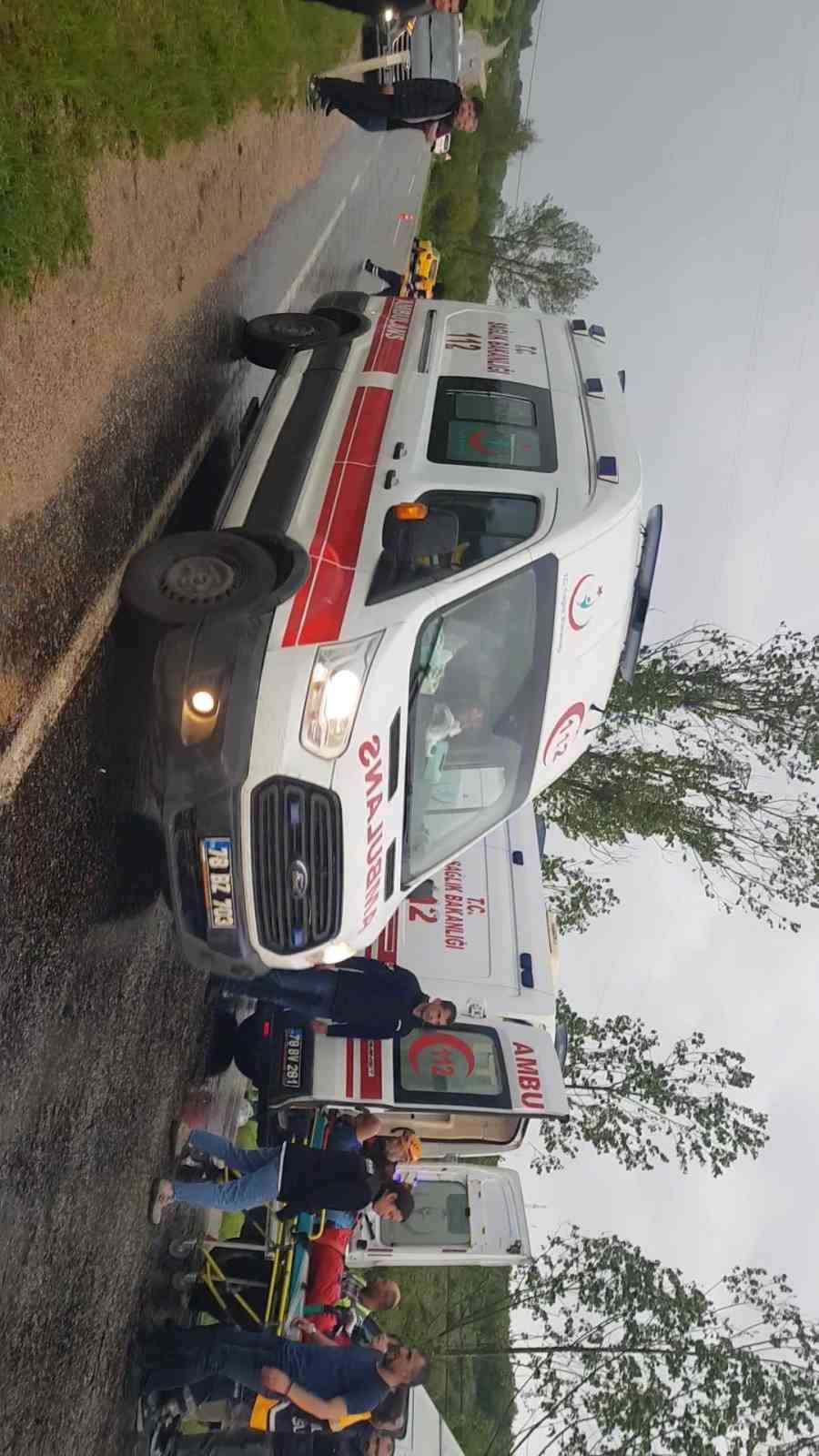 Karab&uuml;k&rsquo;te 4 ara&ccedil;lı zincirleme kaza: 1&rsquo;i ağır 9 yaralı
