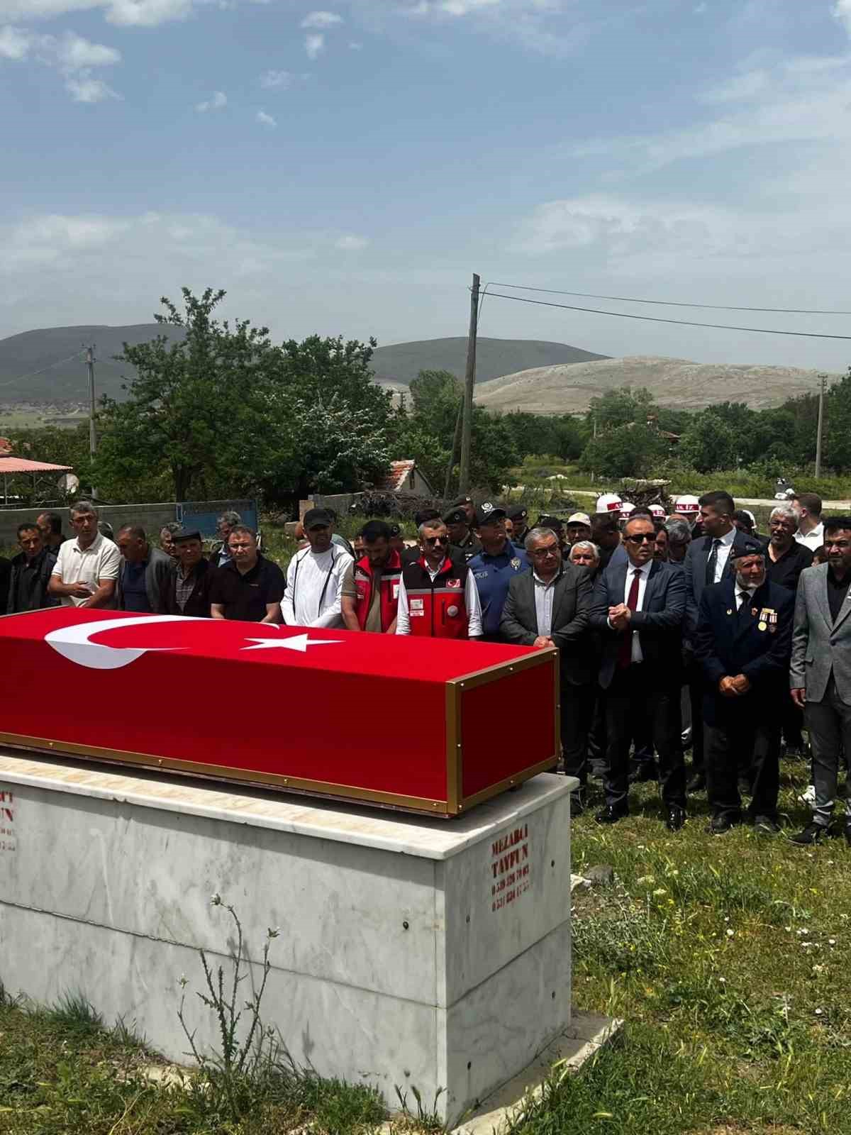 Afyonkarahisar&rsquo;da vefat eden Kıbrıs Gazisi toprağa verildi
