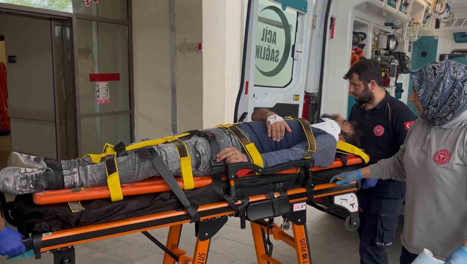 Besni’de trafik kazası: 3 yaralı