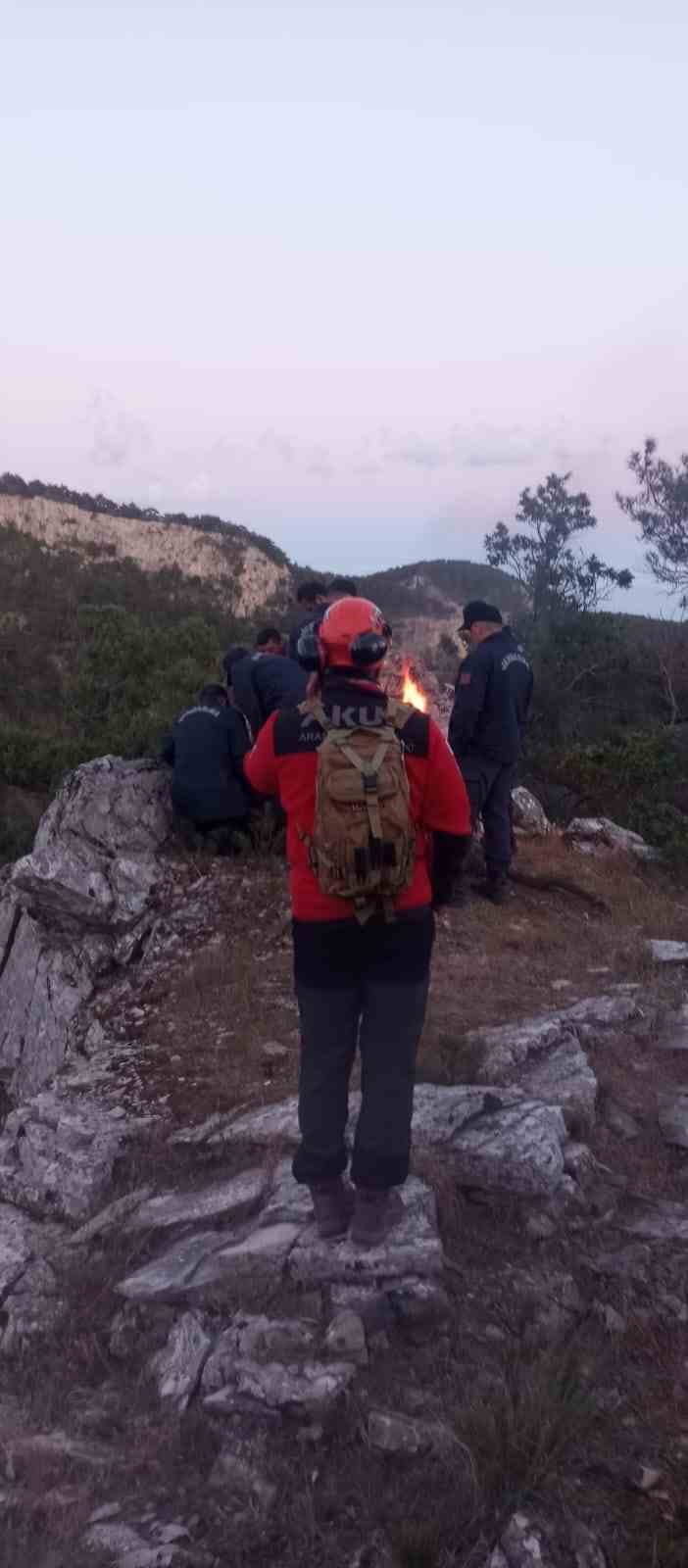 Doğa y&uuml;r&uuml;y&uuml;ş&uuml;nde kaybolan m&uuml;d&uuml;r yardımcısının cansız bedenine ulaşıldı
