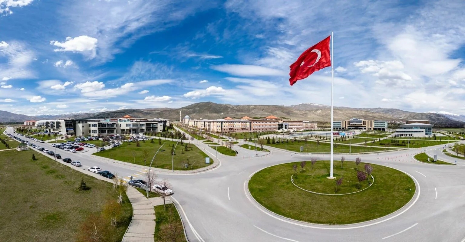 EBYÜ ile KUDAKA arasında yapay zeka eğitimi protokolü imzalandı