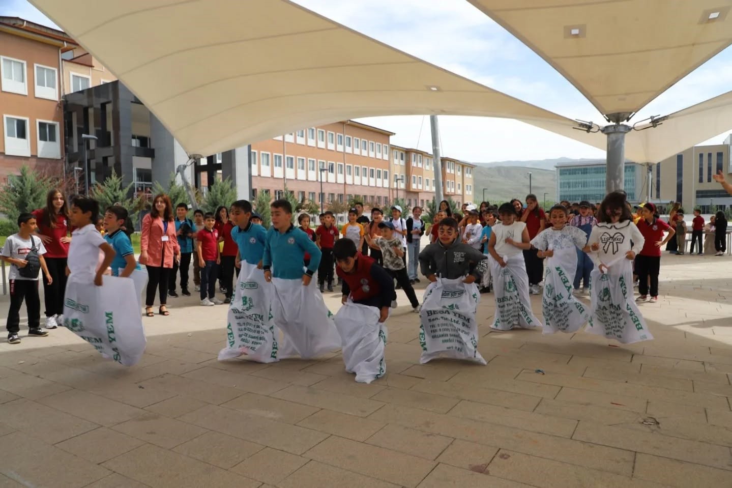 Haydi Kamp&uuml;se Matematikle Oynayalım Şenliği
