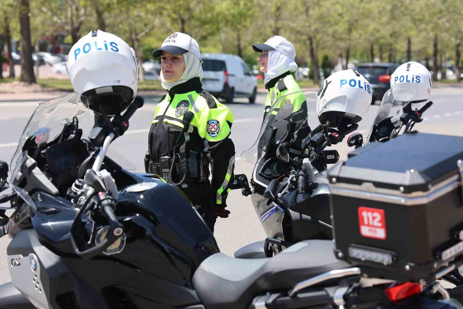Konya&rsquo;nın ilk kadın şahin polisleri g&ouml;revde
