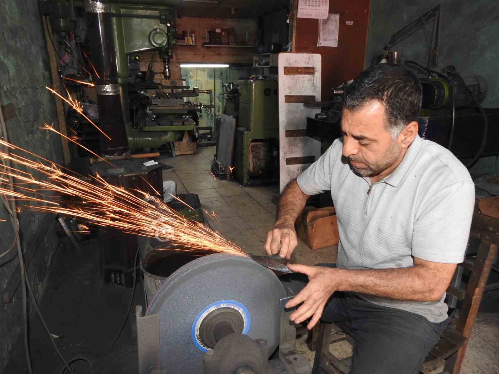 Gaziantep&rsquo;te bı&ccedil;ak ustalarının bayram mesaisi başladı

