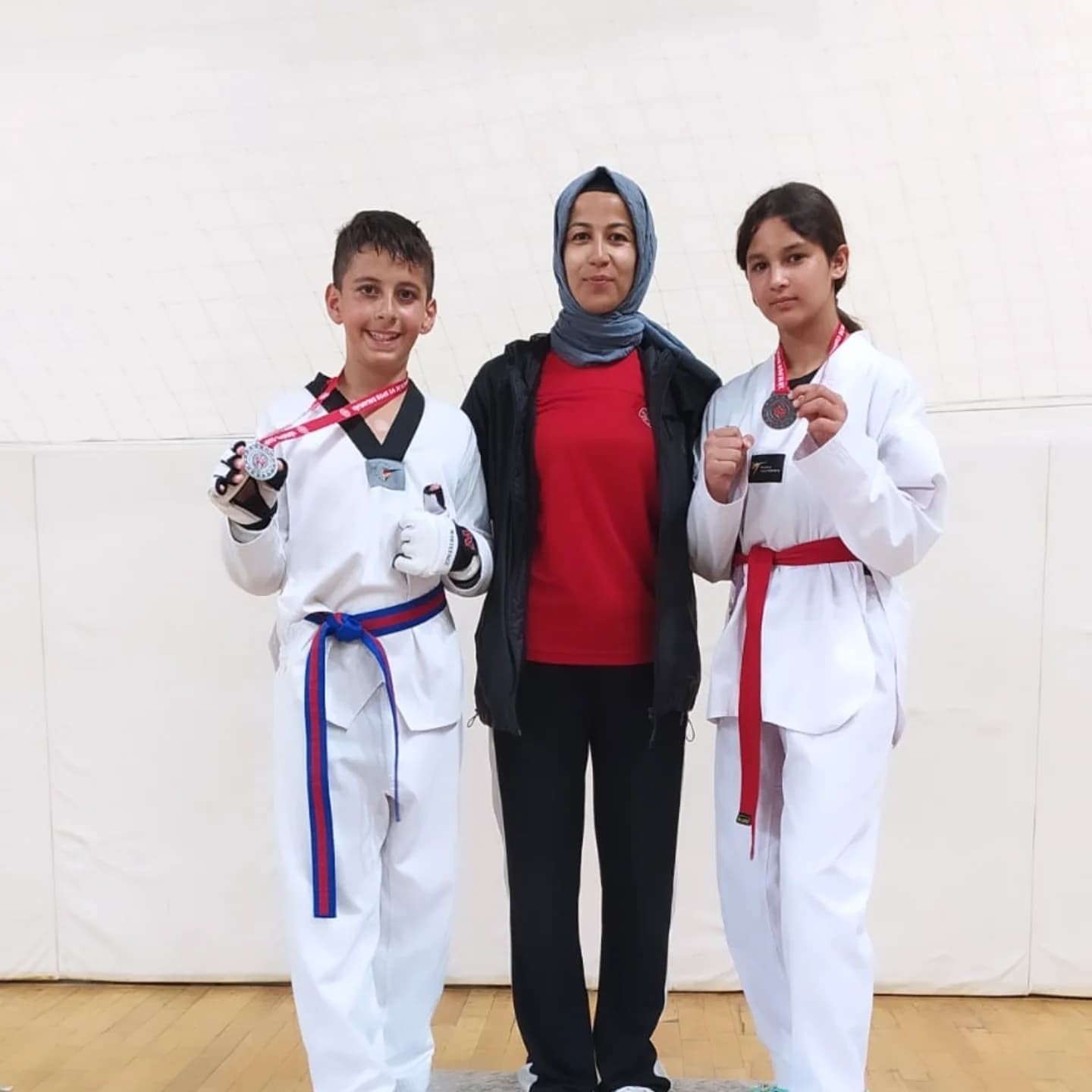 Eğirdirli sporculardan, taekwondo şampiyonasında madalya yağmuru
