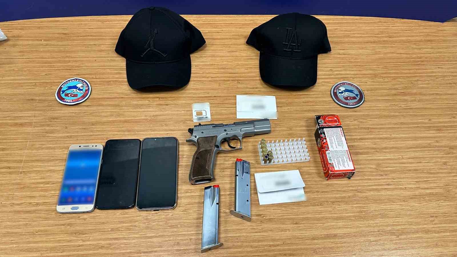 Kağıthane’de kanlı pusu kamerada: Araca kurşun yağdırdılar, sürücü hayatını kaybetti