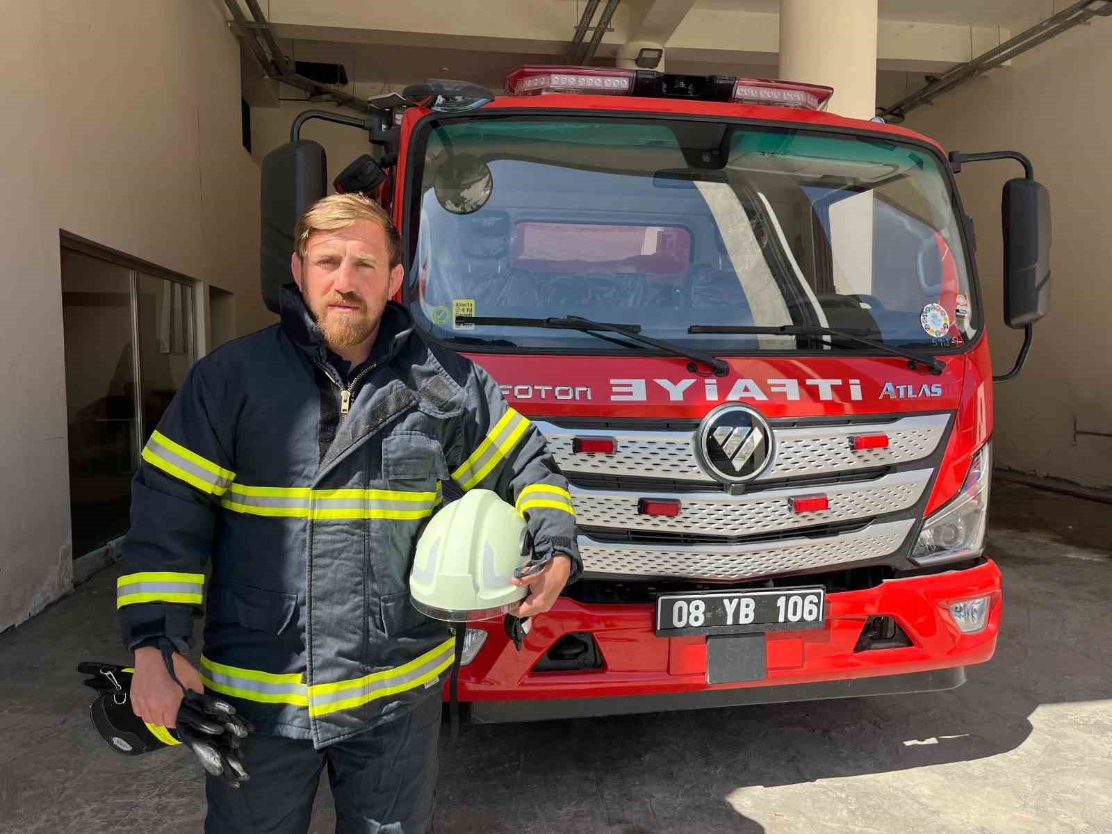 Dünya şampiyonu itfaiyeci Mehmet Tüylü, Tokyo Olimpiyatları’na hazırlanıyor