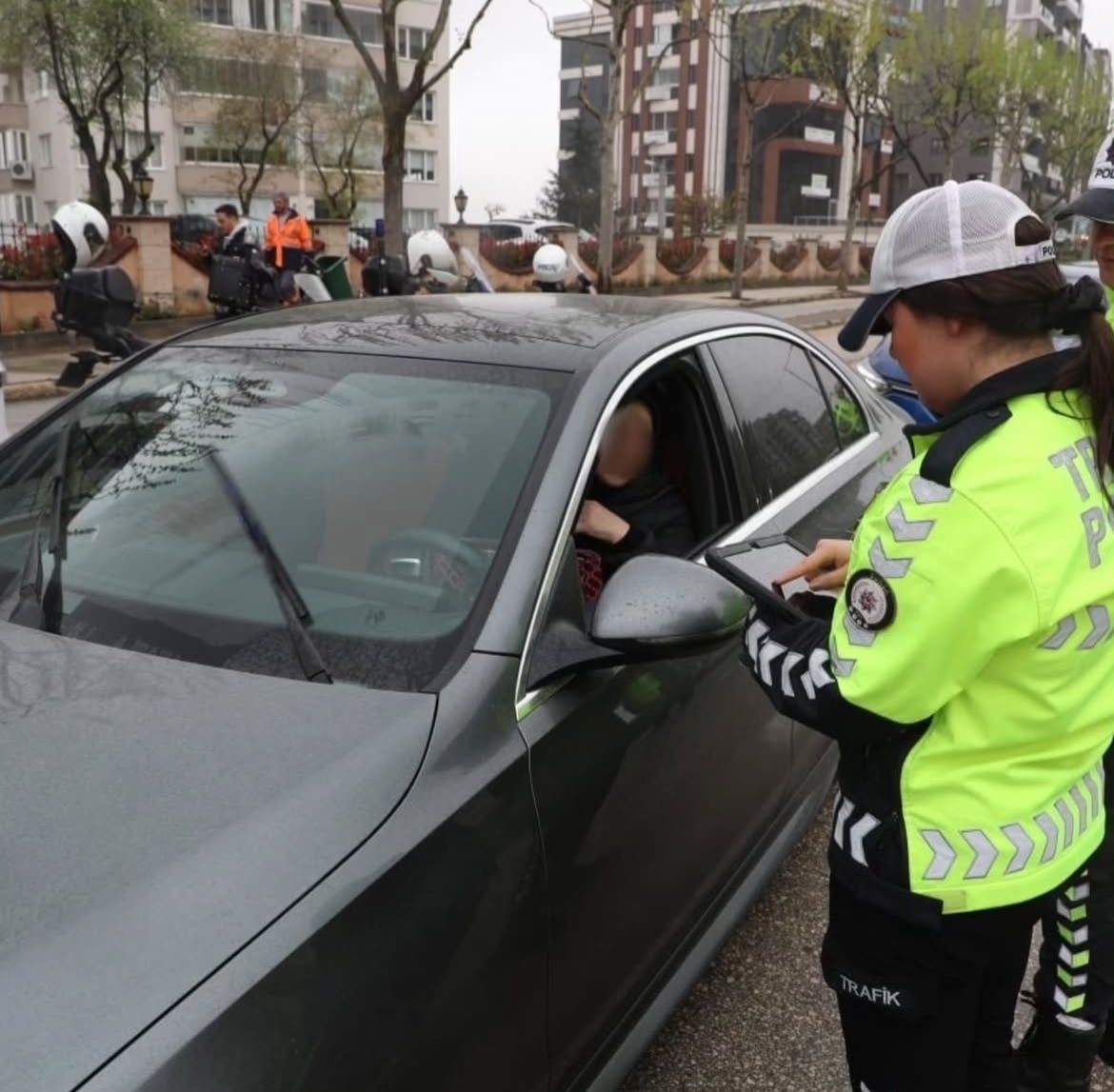Bursa’da kural tanımayan sürücülere ceza yağdı