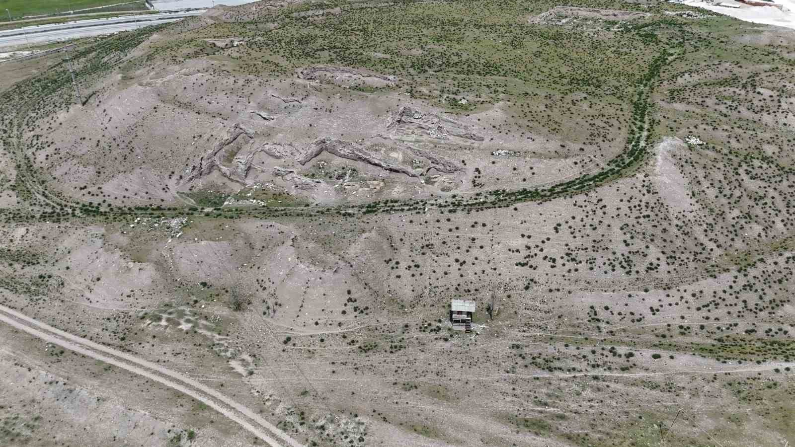 "Eskişehir’in tarihi özeti" Şarhöyük’te arkeolojik çalışmalar devam ediyor