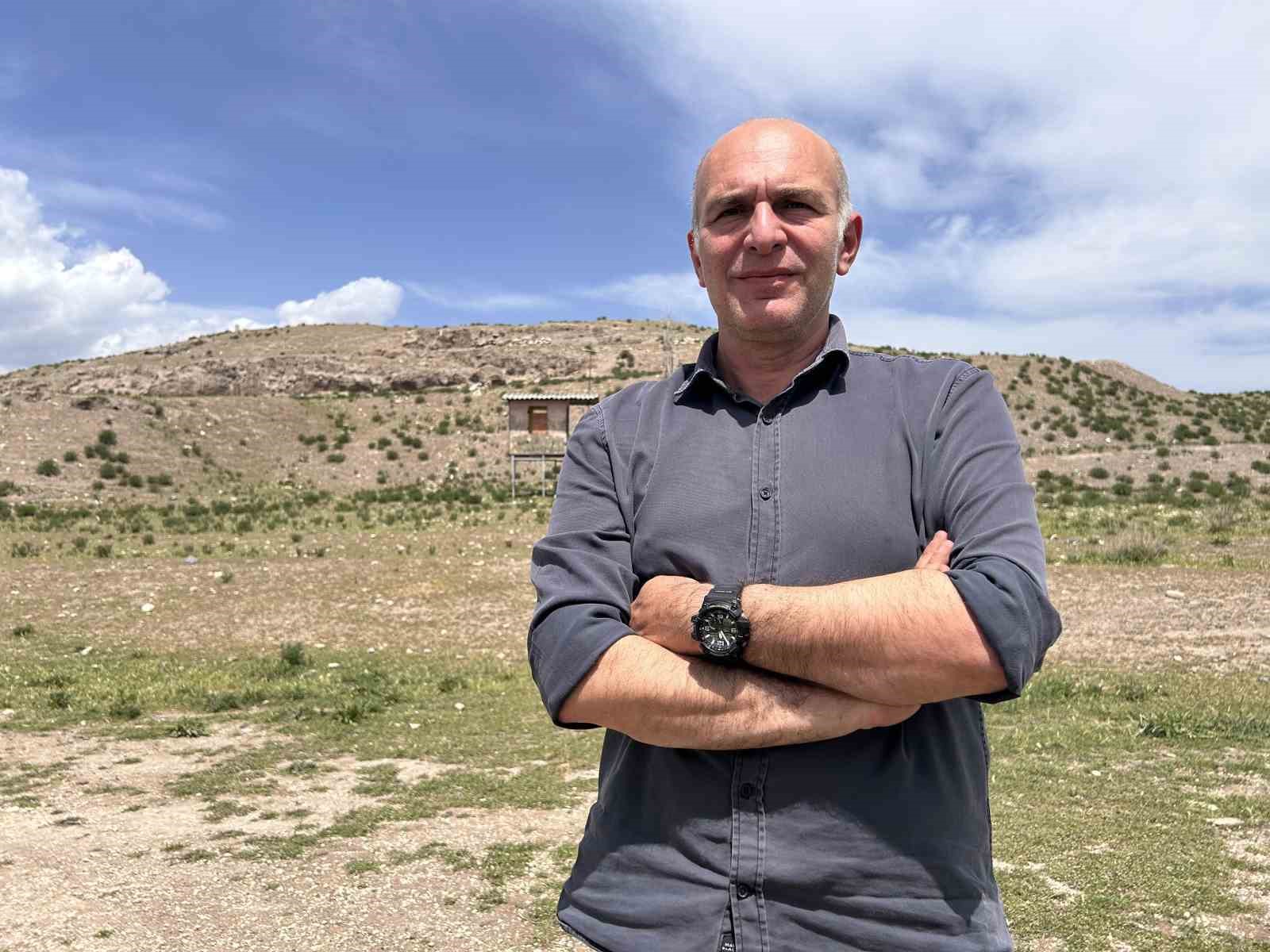 "Eskişehir&rsquo;in tarihi &ouml;zeti" Şarh&ouml;y&uuml;k&rsquo;te arkeolojik &ccedil;alışmalar devam ediyor
