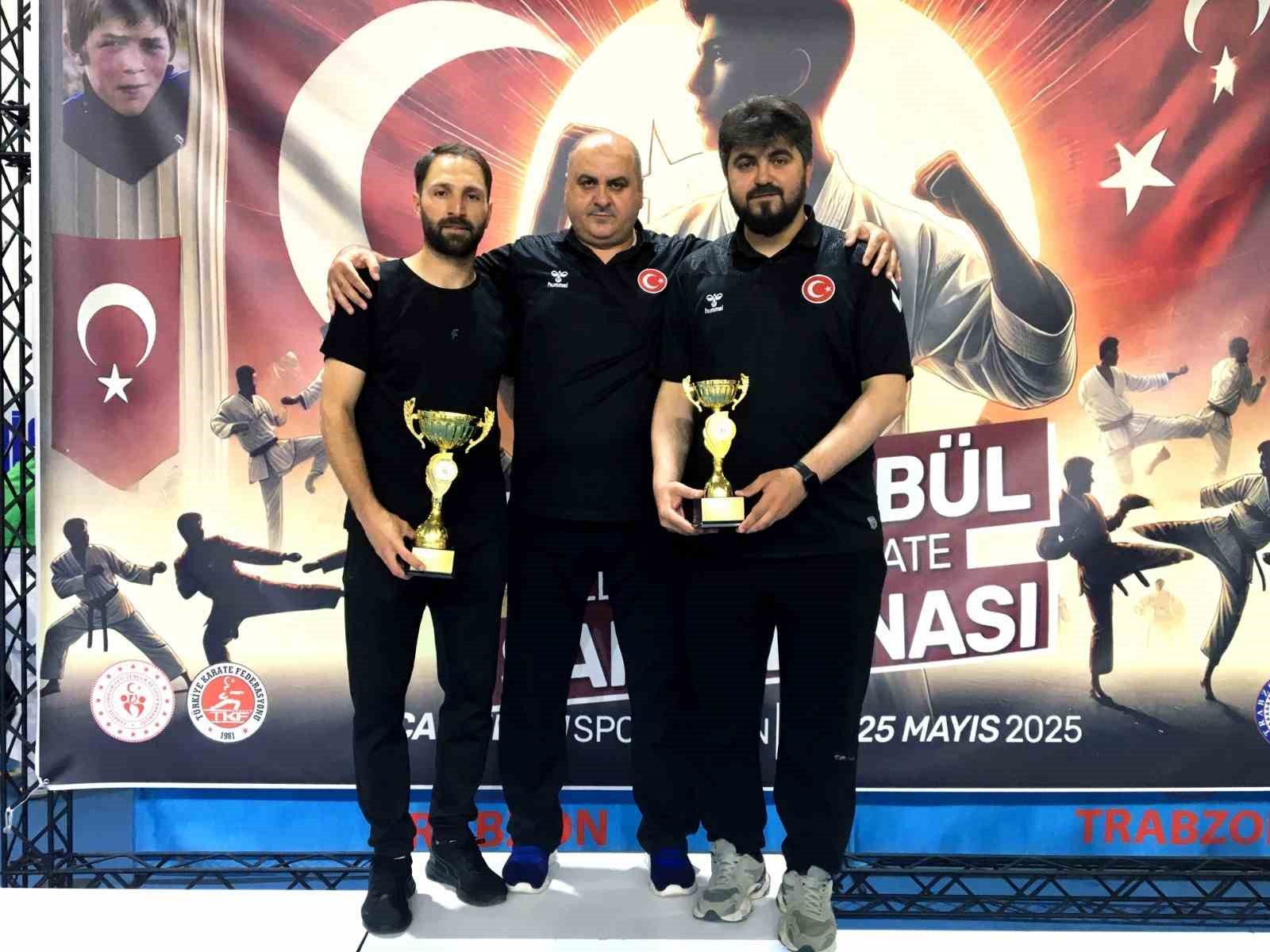 Erzincanlı karatecilerden Şehit Eren B&uuml;lb&uuml;l Turnuvası&rsquo;ndan madalya yağmuru
