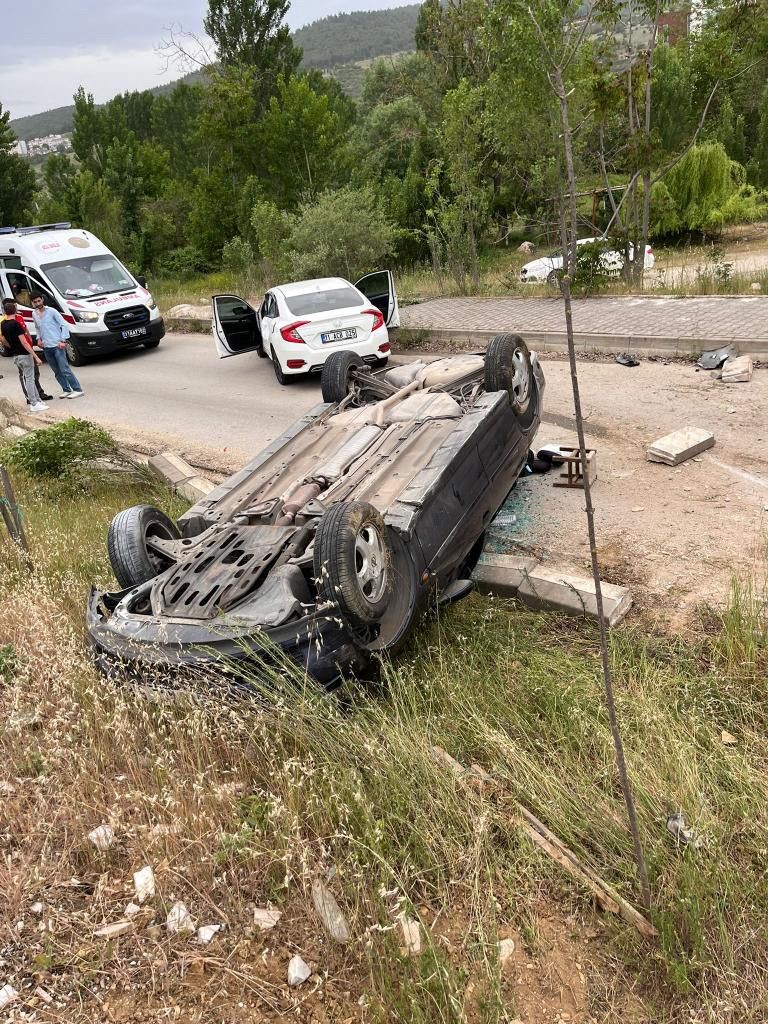 Bilecik&rsquo;te YHT Kavşağında trafik kazası: 3 yaralı
