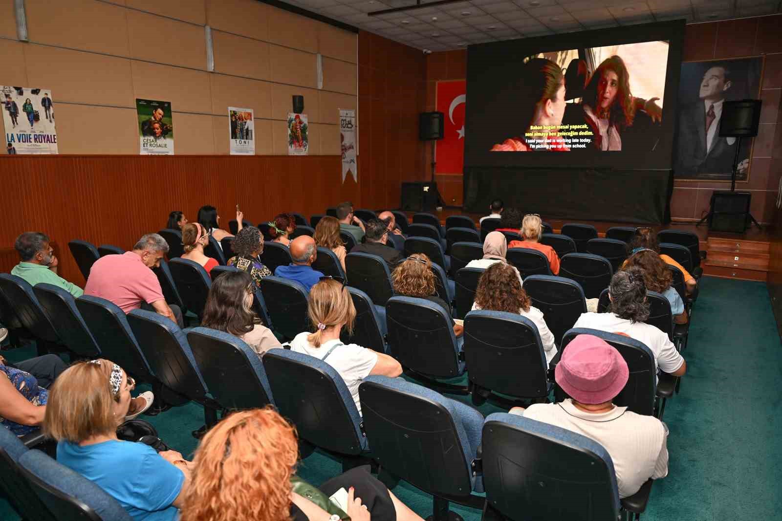 Mersin’de Frankofon Film Festivali, sinemaseverlerle buluştu