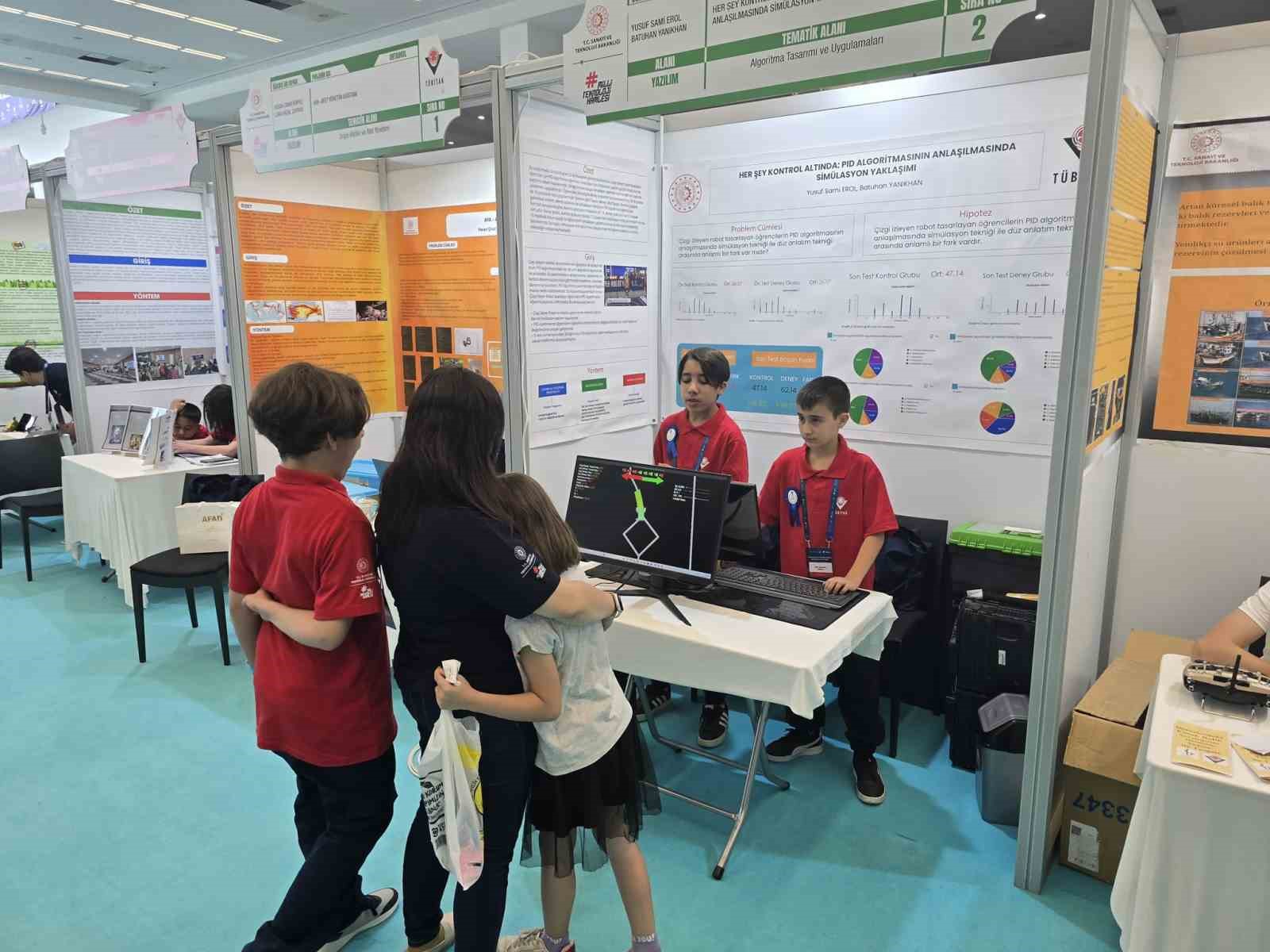 Başkan Pütün, Beyağaçlı öğrencileri Ankara’da yalnız bırakmadı