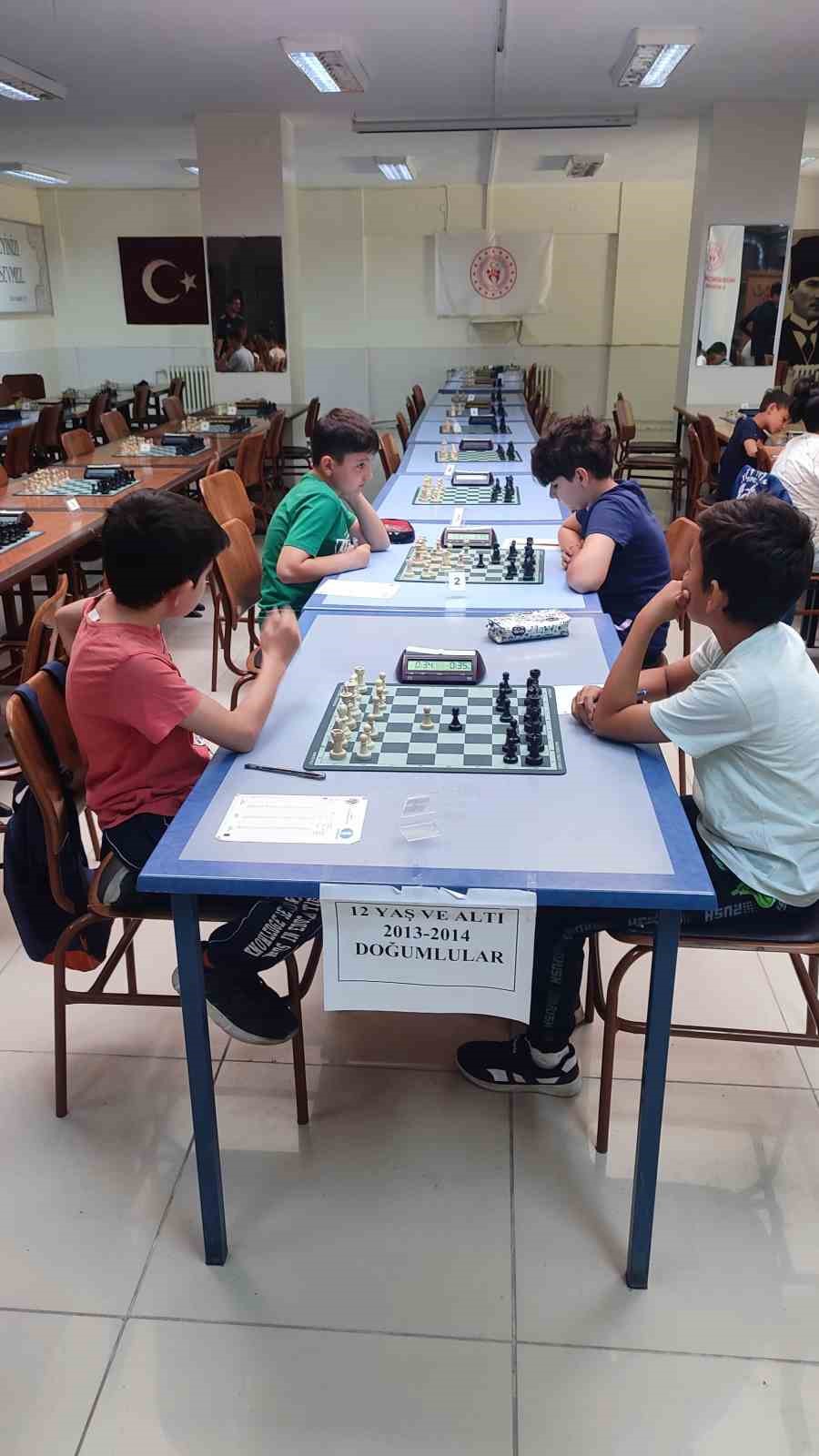 Niğde&rsquo;de 19 Mayıs Satran&ccedil; Turnuvası Tamamlandı
