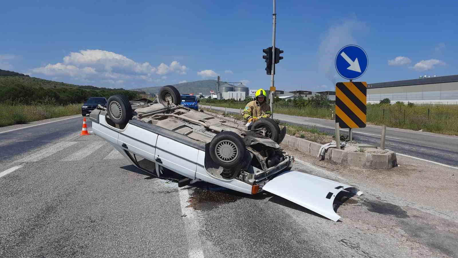 Gönen’de trafik kazası: Takla atan araçta 2 kişi yaralandı İhlas Haber Ajansı