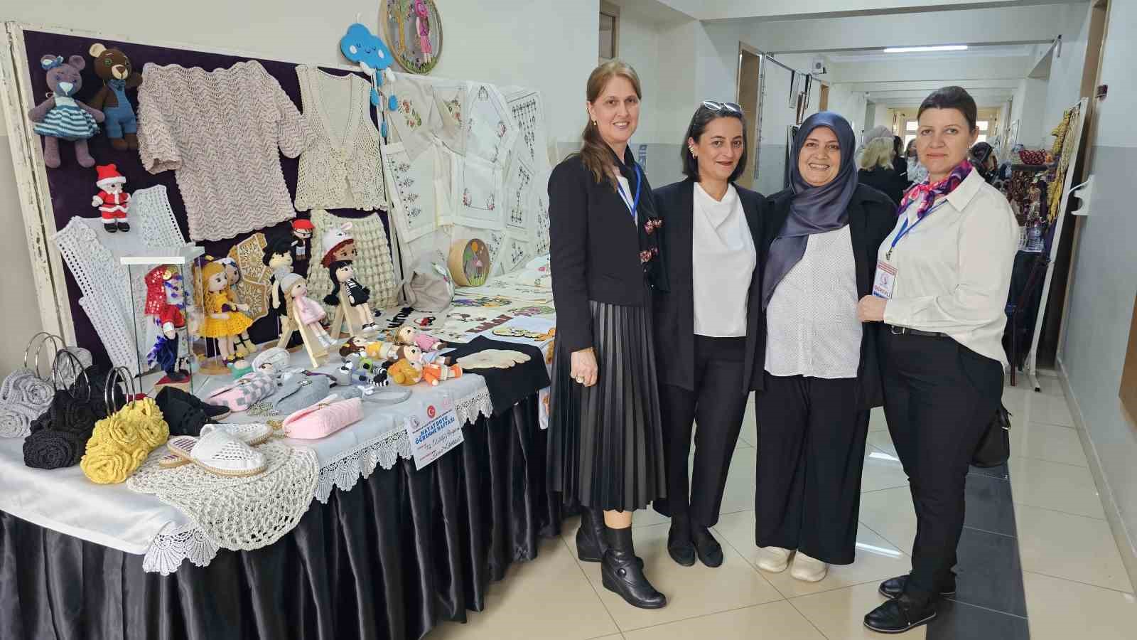 Bandırma Halk Eğitim Merkezi’nden yılsonu etkinliği