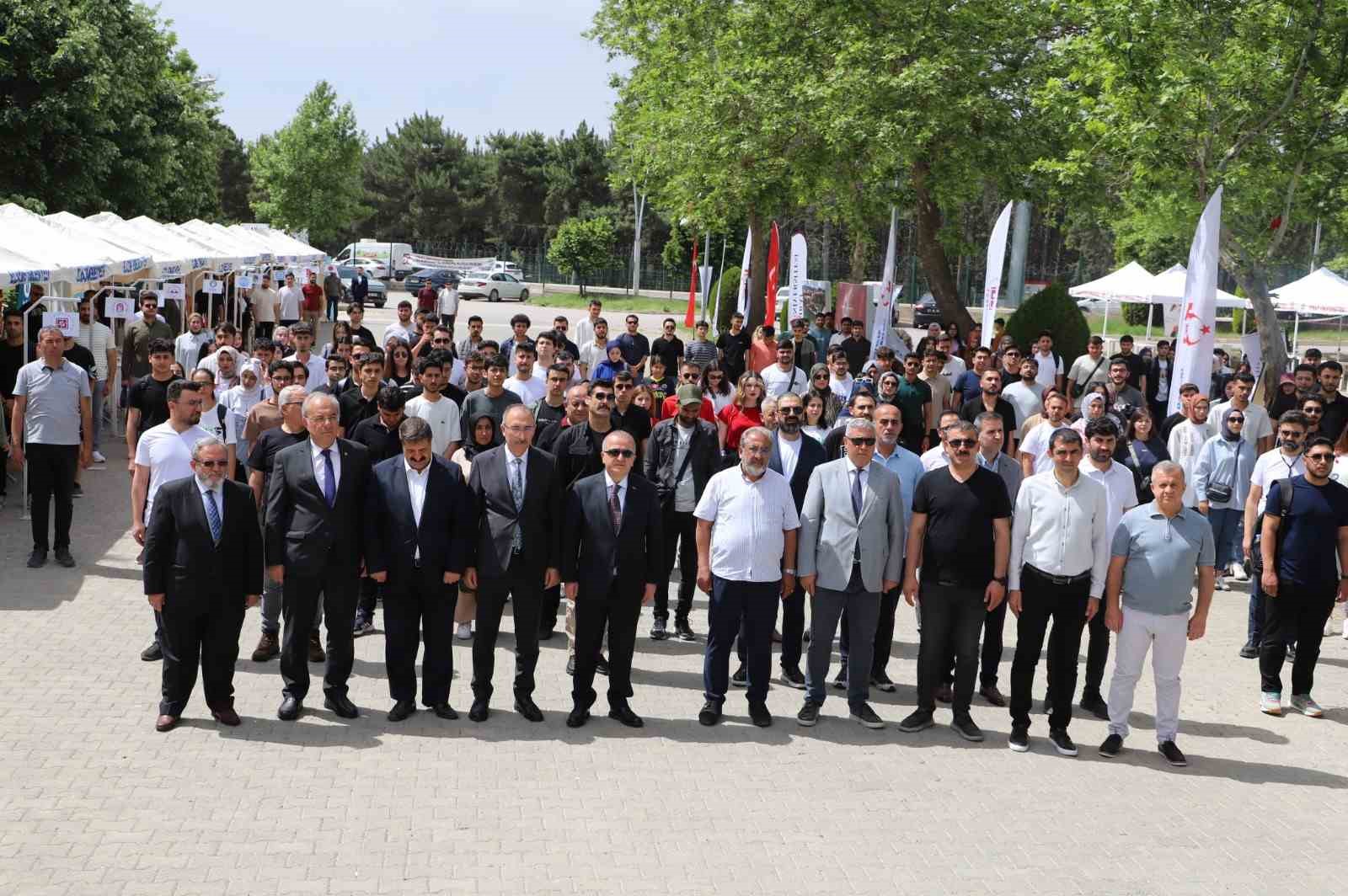 AÜB Tanıtım ve Tercih Fuarı FÜ’nün ev sahipliğinde gerçekleştirildi