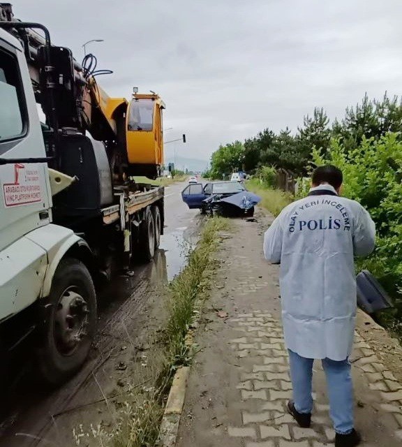 Genel başkanın makam şof&ouml;r&uuml; kazada &ouml;ld&uuml;
