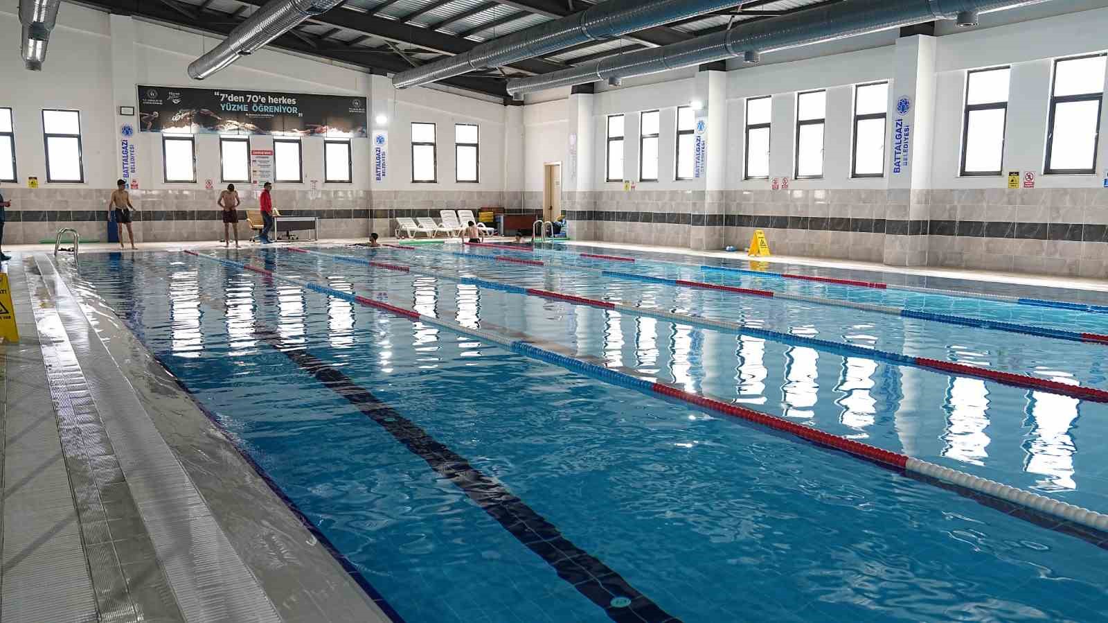 Battalgazi Belediyesi Yüzme Kurslarına yoğun ilgi kontenjanları arttırdı
