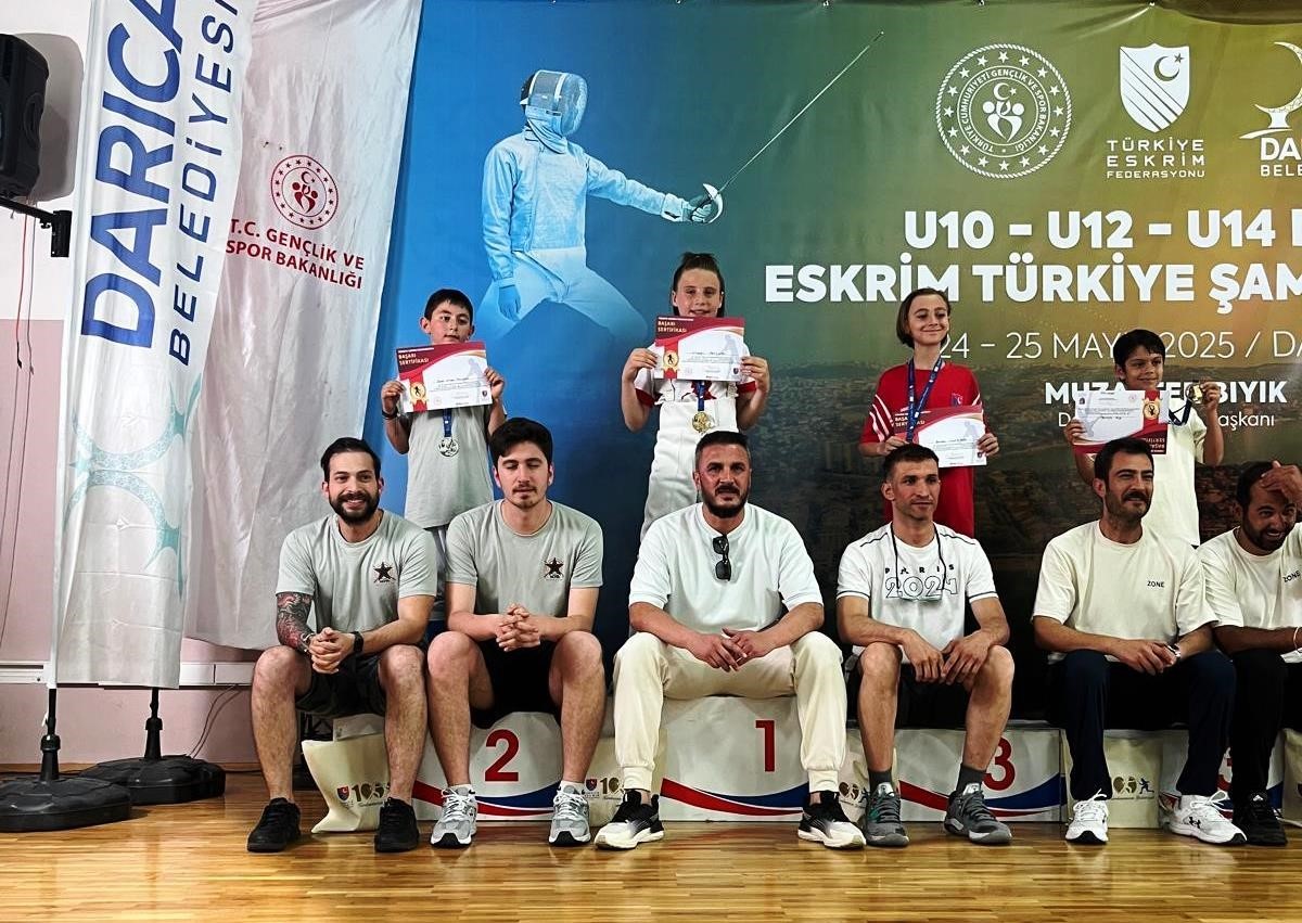 Samsunlu minik eskrimci gözünü olimpiyatlara dikti
