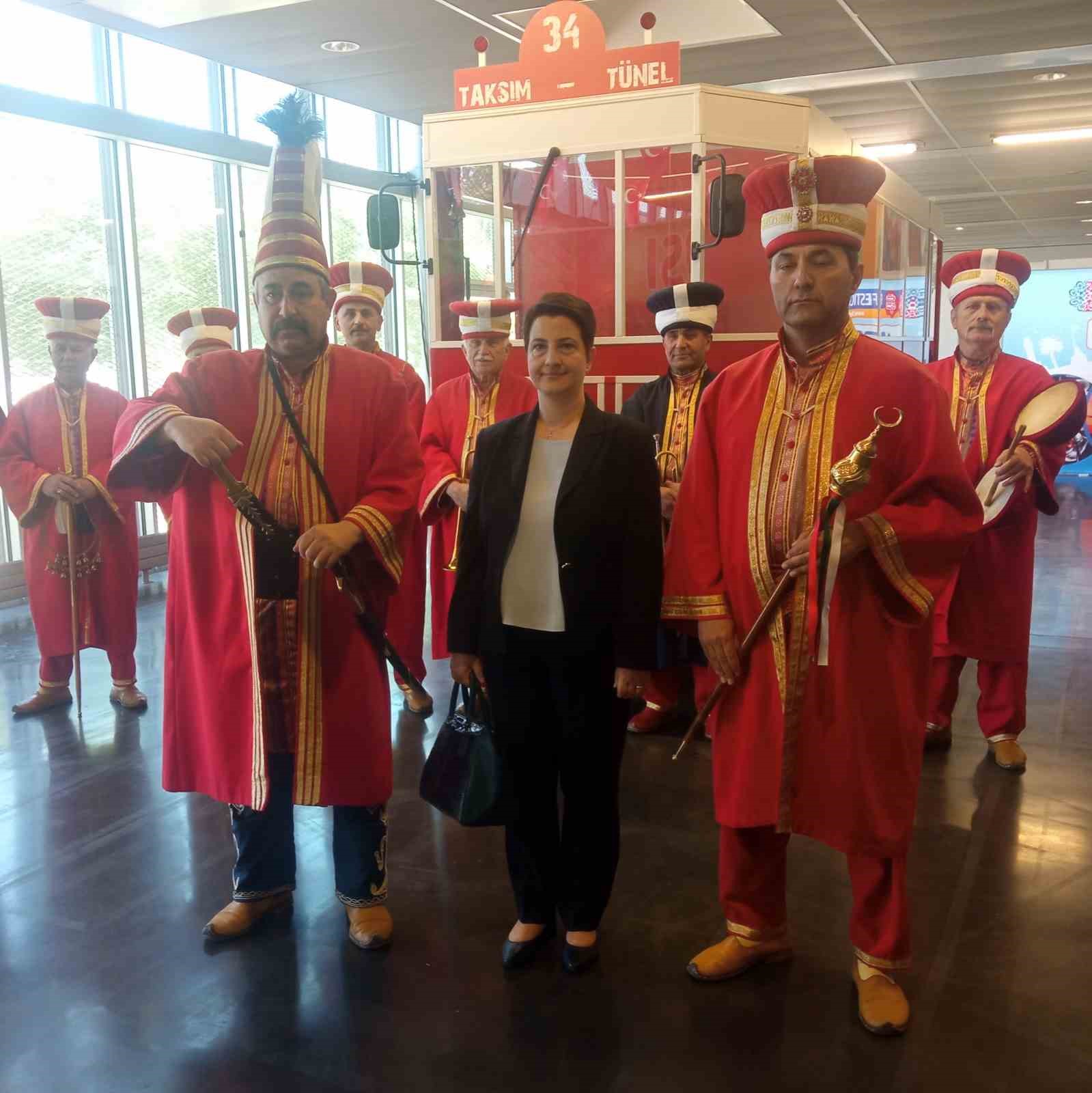 Bursa Mehter Takımı Fransa&rsquo;yı fethetti