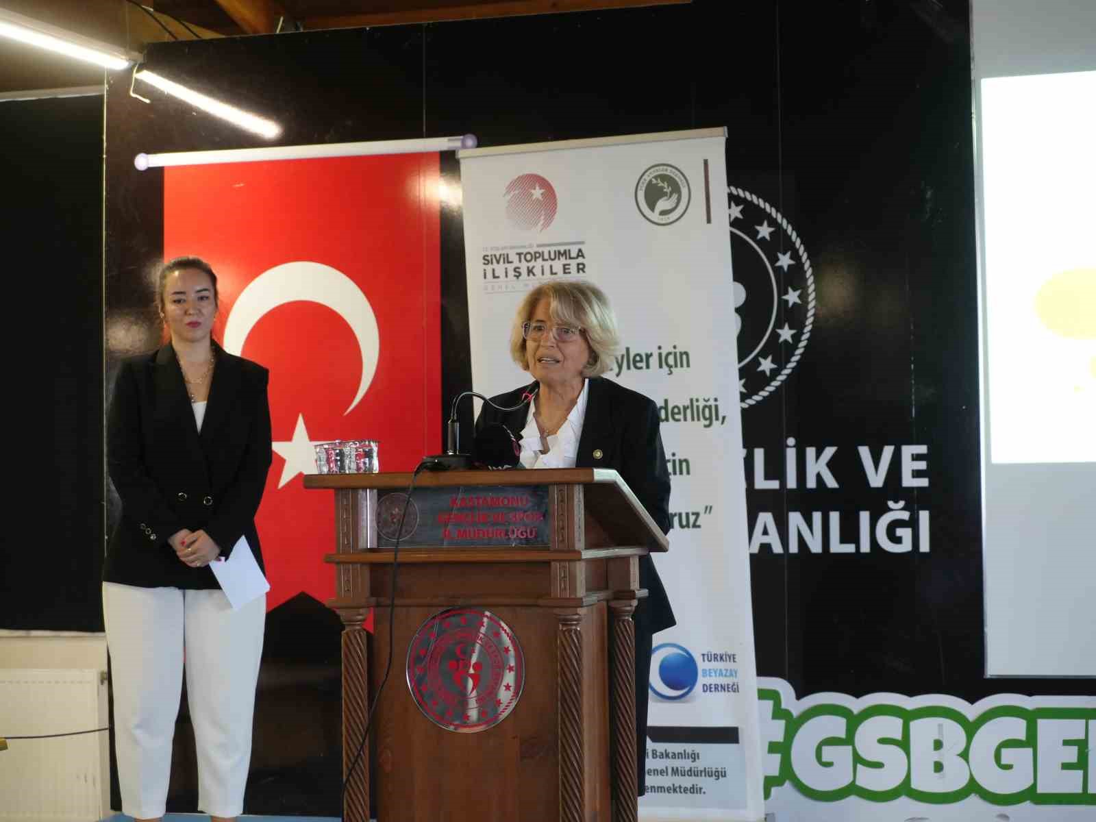 Bin 950 özel birey annesi ile yaşlı bireye yaşam konforunu arttıracak eğitim
