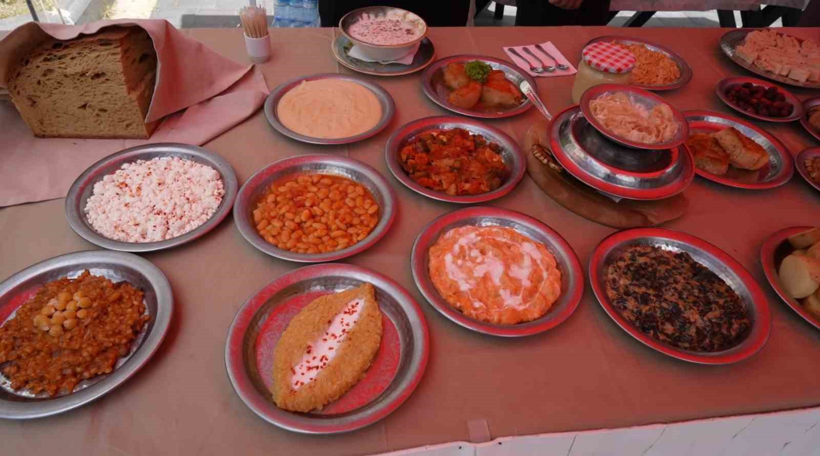 Gümüşhane’de Türk Mutfağı Haftası’nda yöresel lezzetler tanıtıldı
