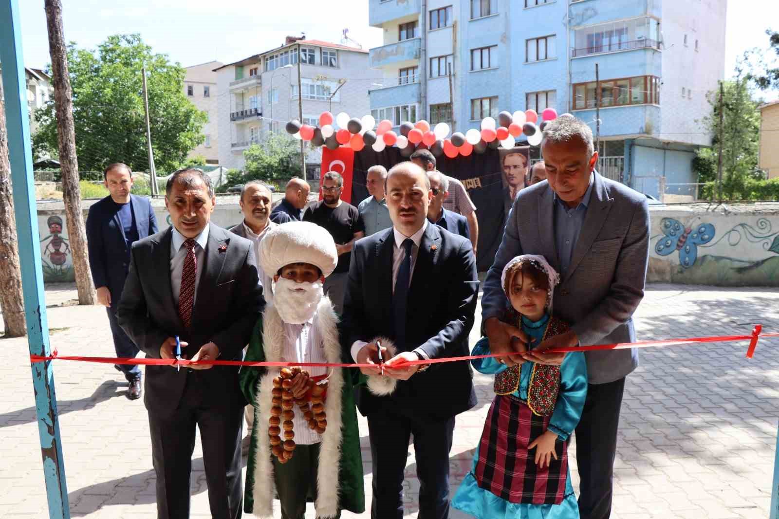 Oltu Karabekir İlkokulu&rsquo;nda bilim şenliği coşkusu
