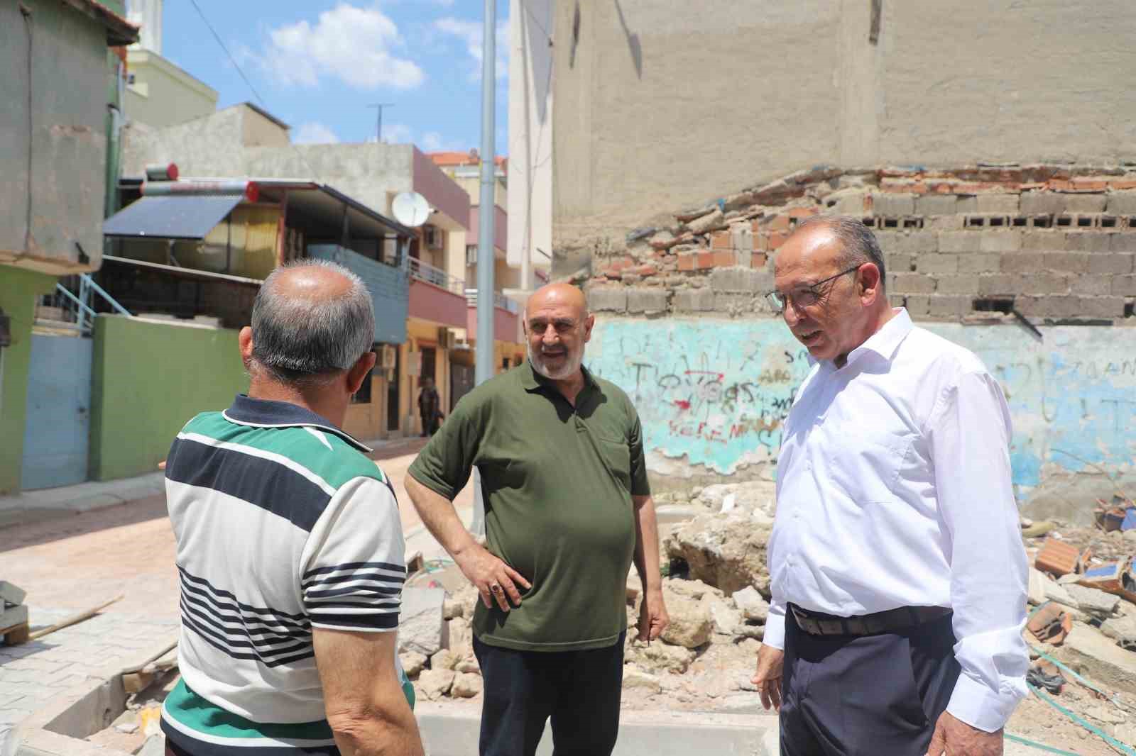 Turgutlu&rsquo;nun yollarında &ccedil;alışmalar devam ediyor
