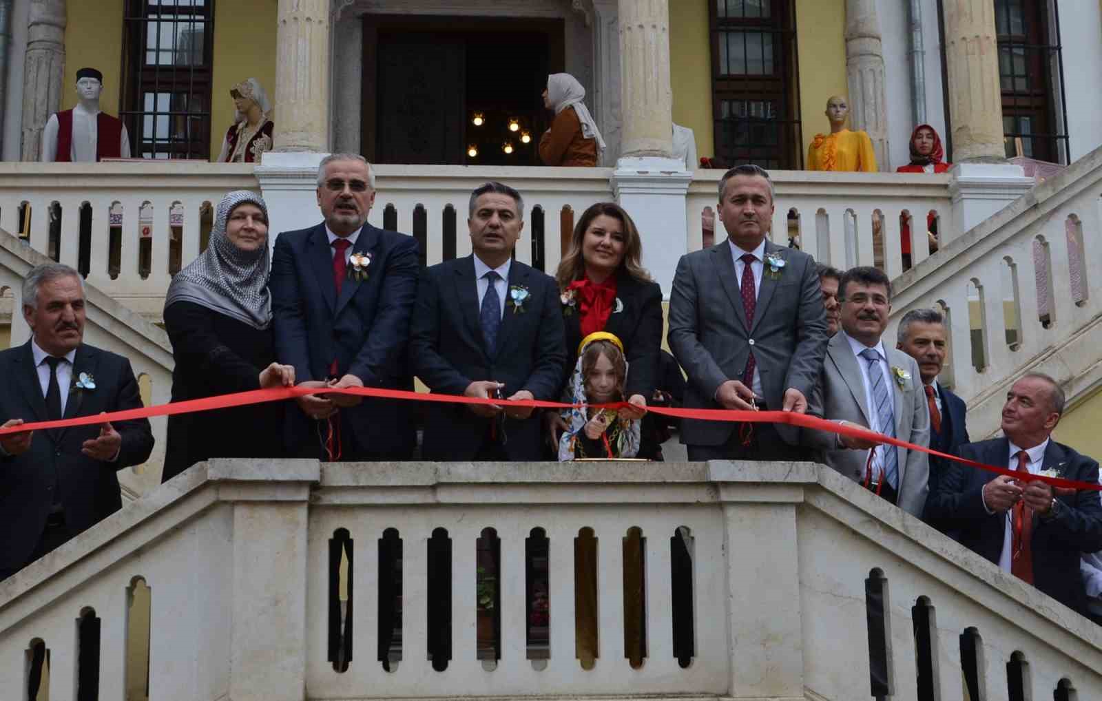 Bafra’da yıl sonu sergisi