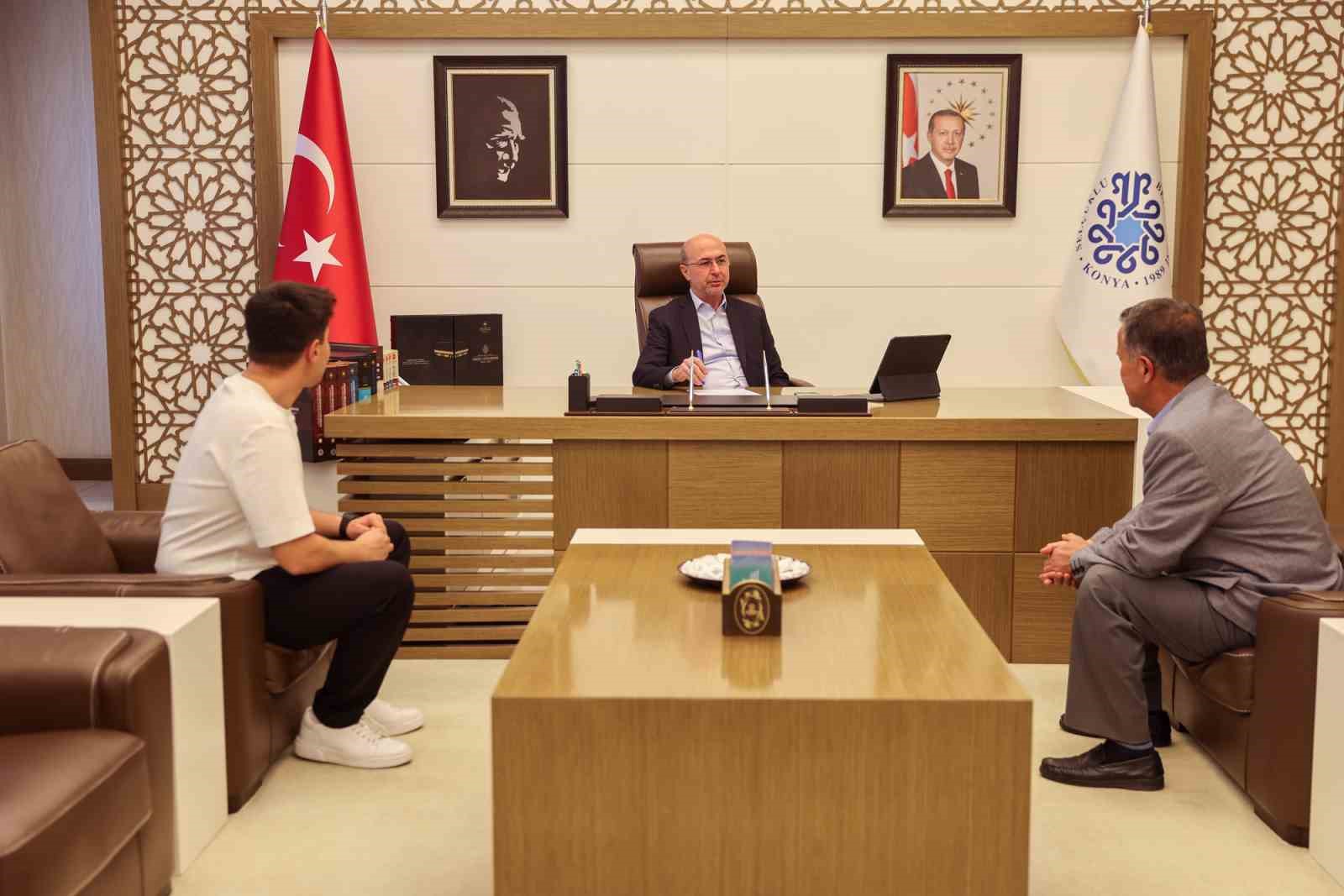 Başkan Pekyatırmacı Halk Günü’nde vatandaşlarla bir araya geldi