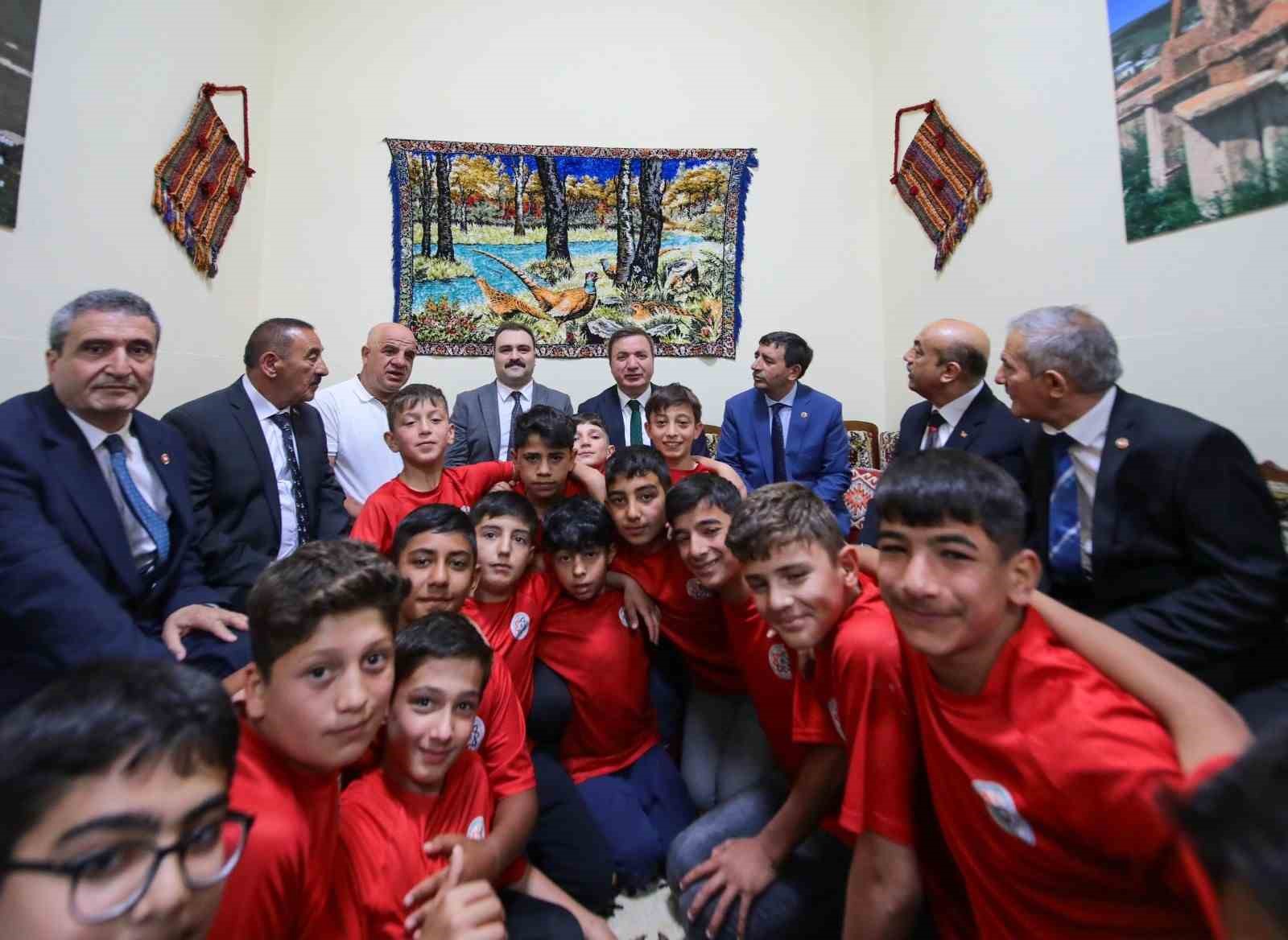 Değer Erzincan Çayırlı Spor Kulübü’nün açılışını gerçekleştirildi
