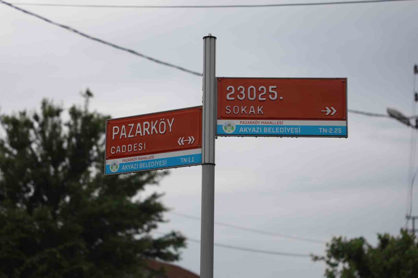 Akyazı&rsquo;nın cadde ve sokak tabelalarına teknolojik dokunuş
