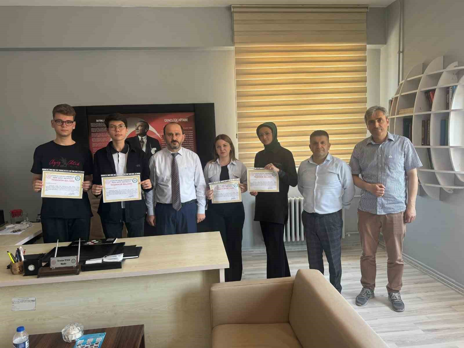 Akran zorbalığına karşı umut zinciri: Samsun&rsquo;da LGS birincilerinden dayanışma dersi
