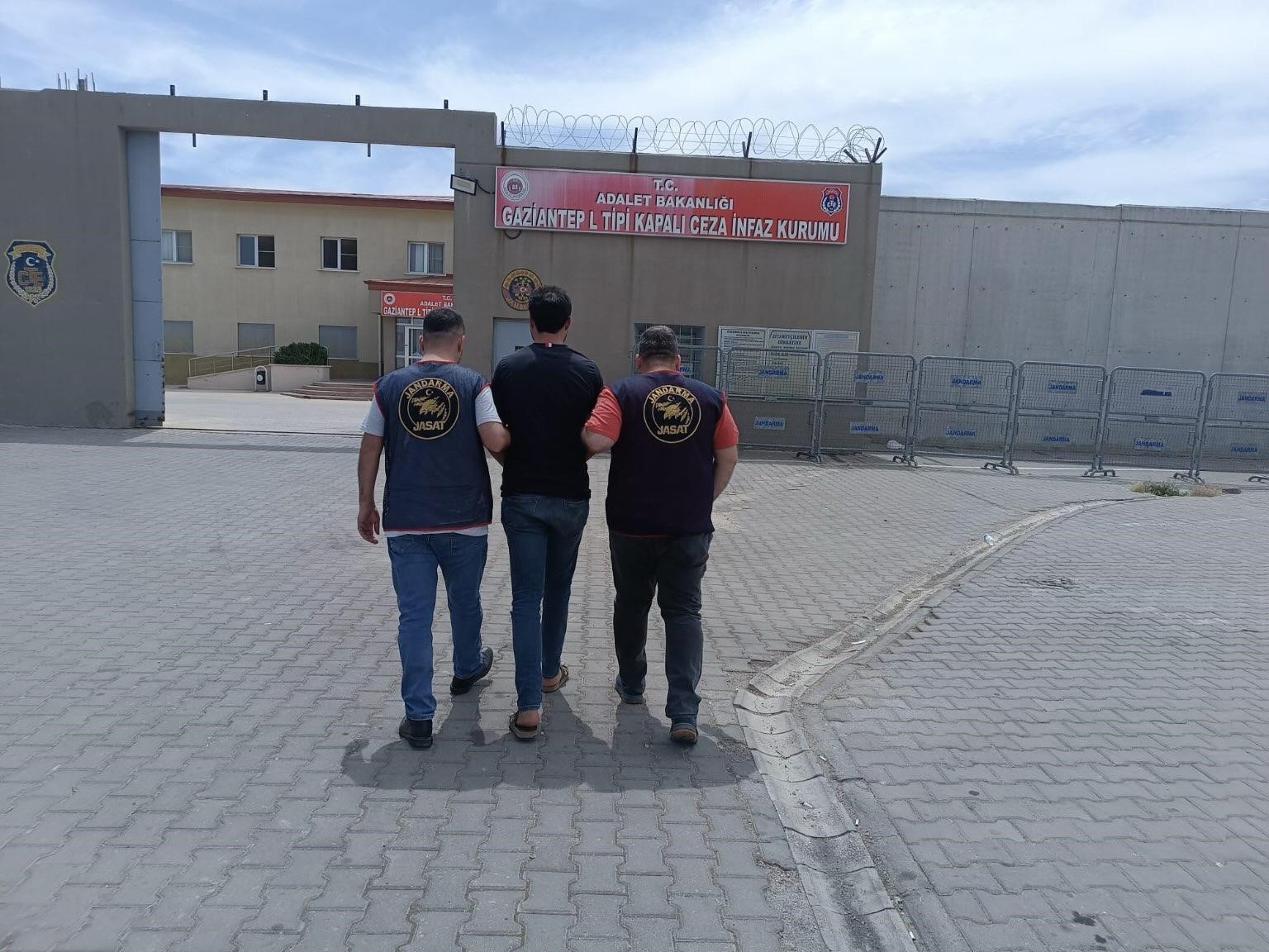 Gaziantep’te aranan 2 hükümlü yakalandı