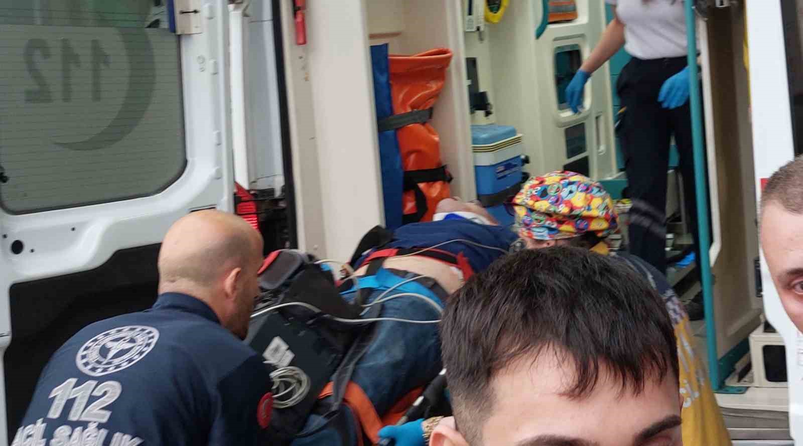 Cezaevi müdürü cinayetine karışan şahsa berberde silahlı saldırı: Kafasından vuruldu