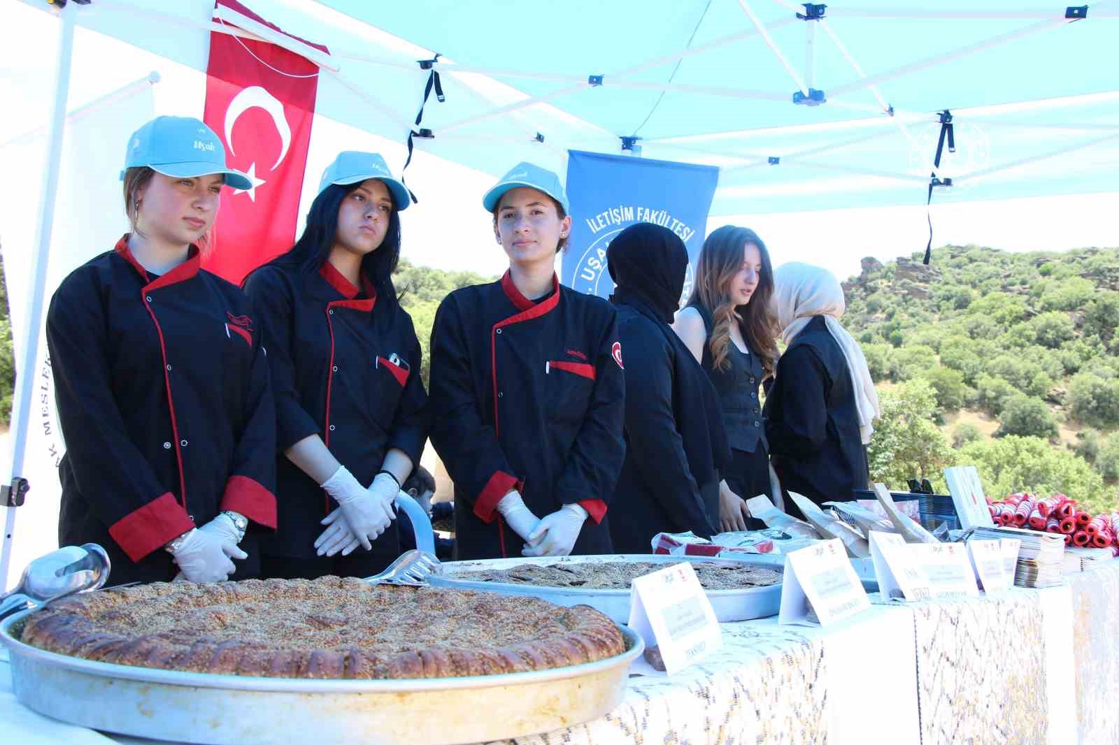 Türk Mutfağı Haftası’nda Uşak’a özgü lezzetler tanıtıldı