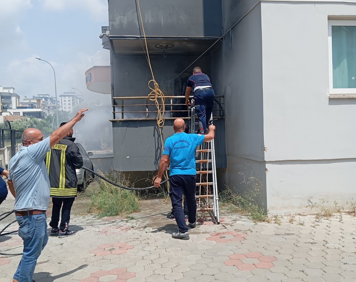 Osmaniye’de evde çıkan yangın paniğe neden oldu
