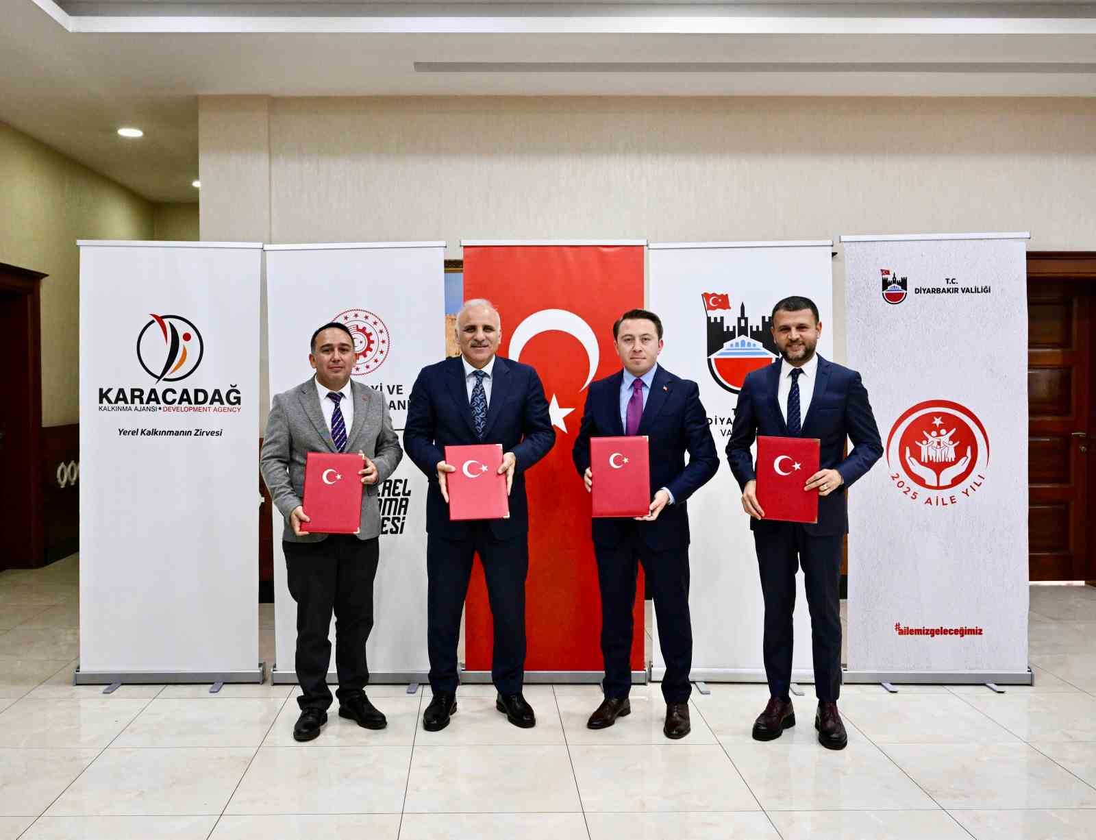 Diyarbakır&rsquo;da badem işleme tesisi kurulumu i&ccedil;in protokol imzalandı
