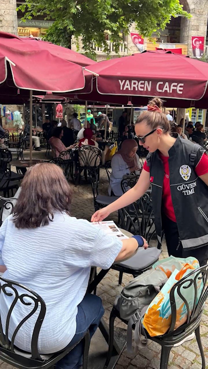 Bursa polisi vatandaşları dolandırıcılık olaylarına karşı bilgilendirdi