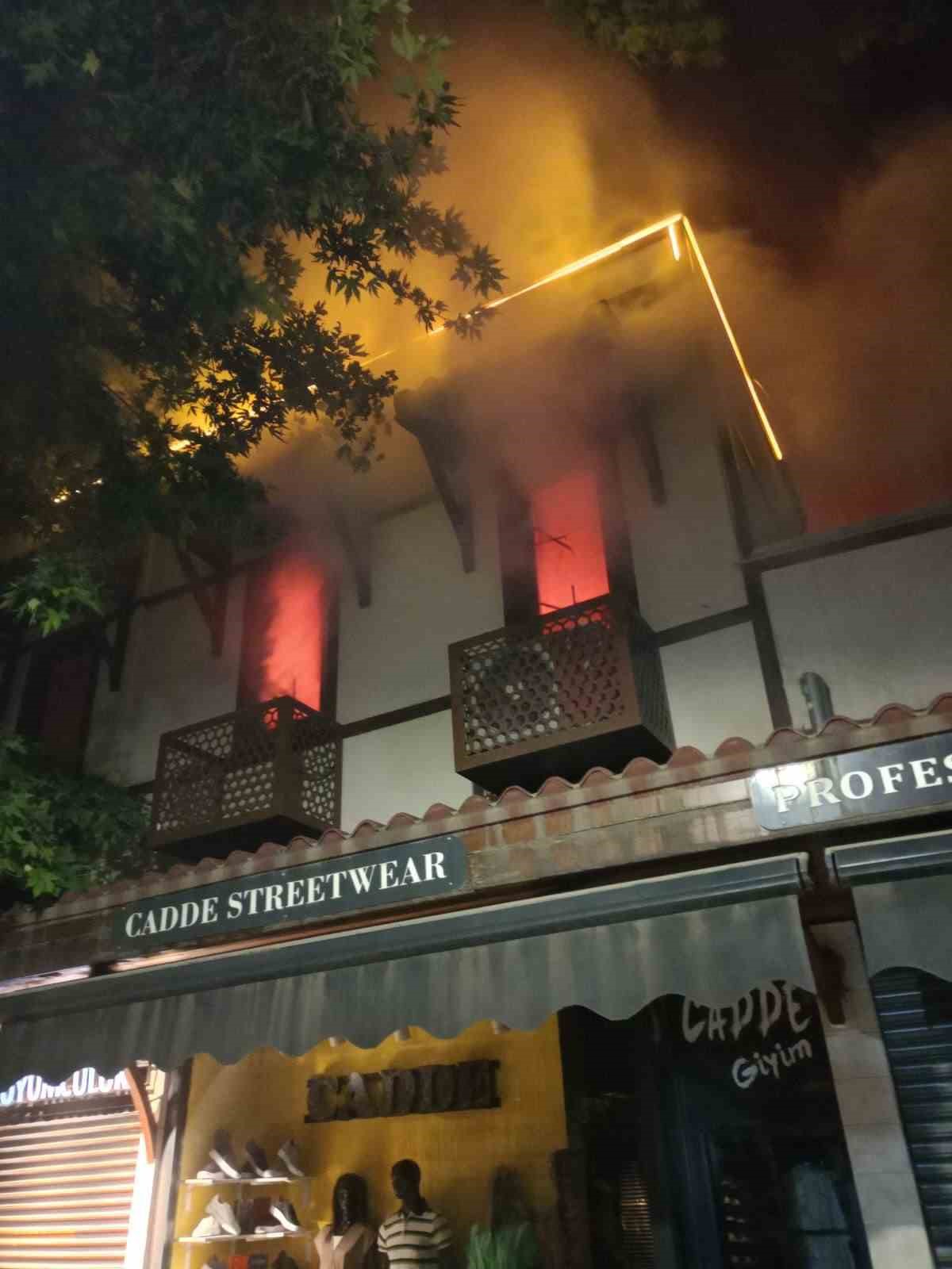 Kahramanmaraş&rsquo;ta iş yeri yangını
